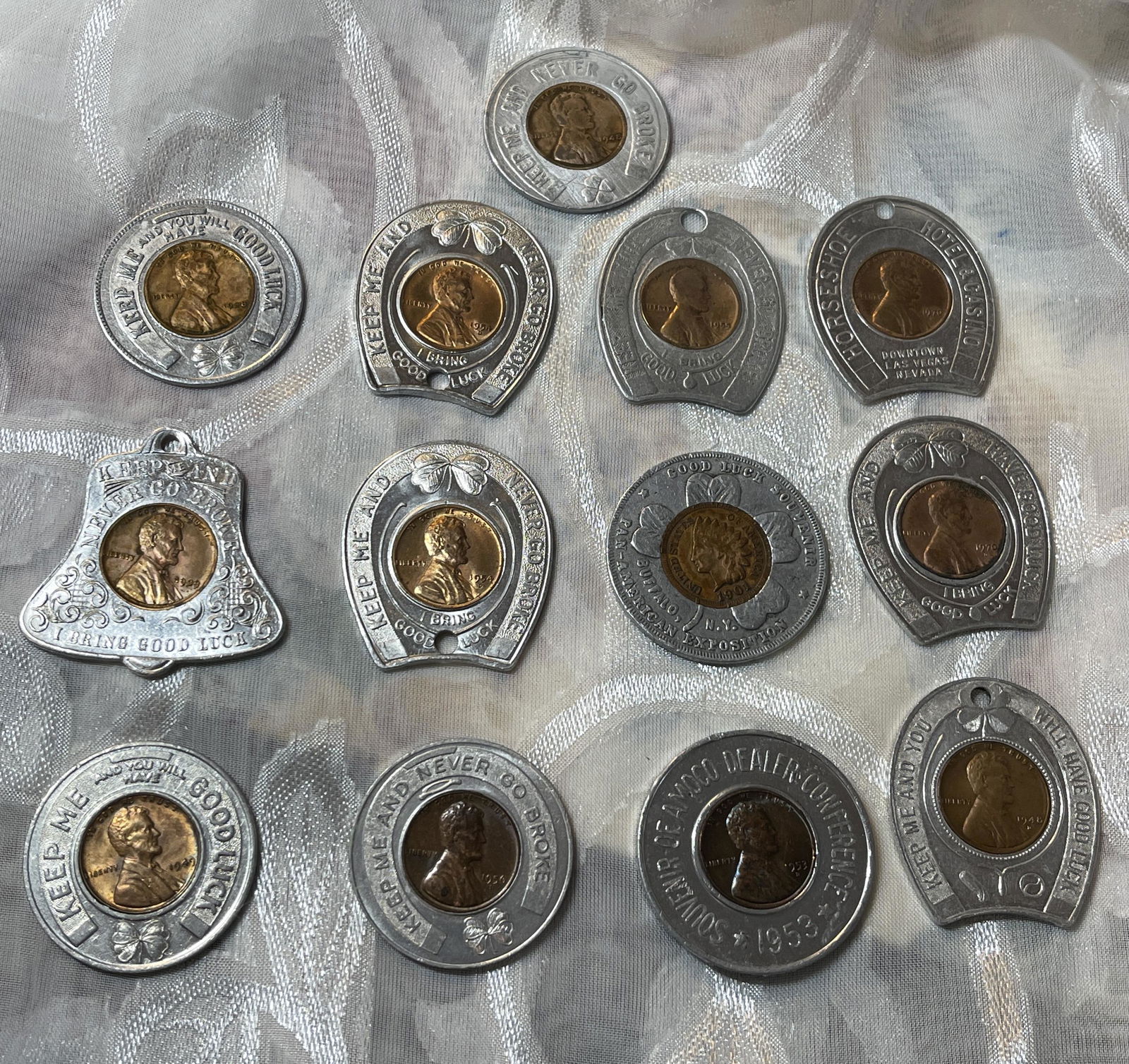 1901 INDIAN HEAD PENNY & (10) WHEAT PENNIES IN CASINGS (1 of 7)