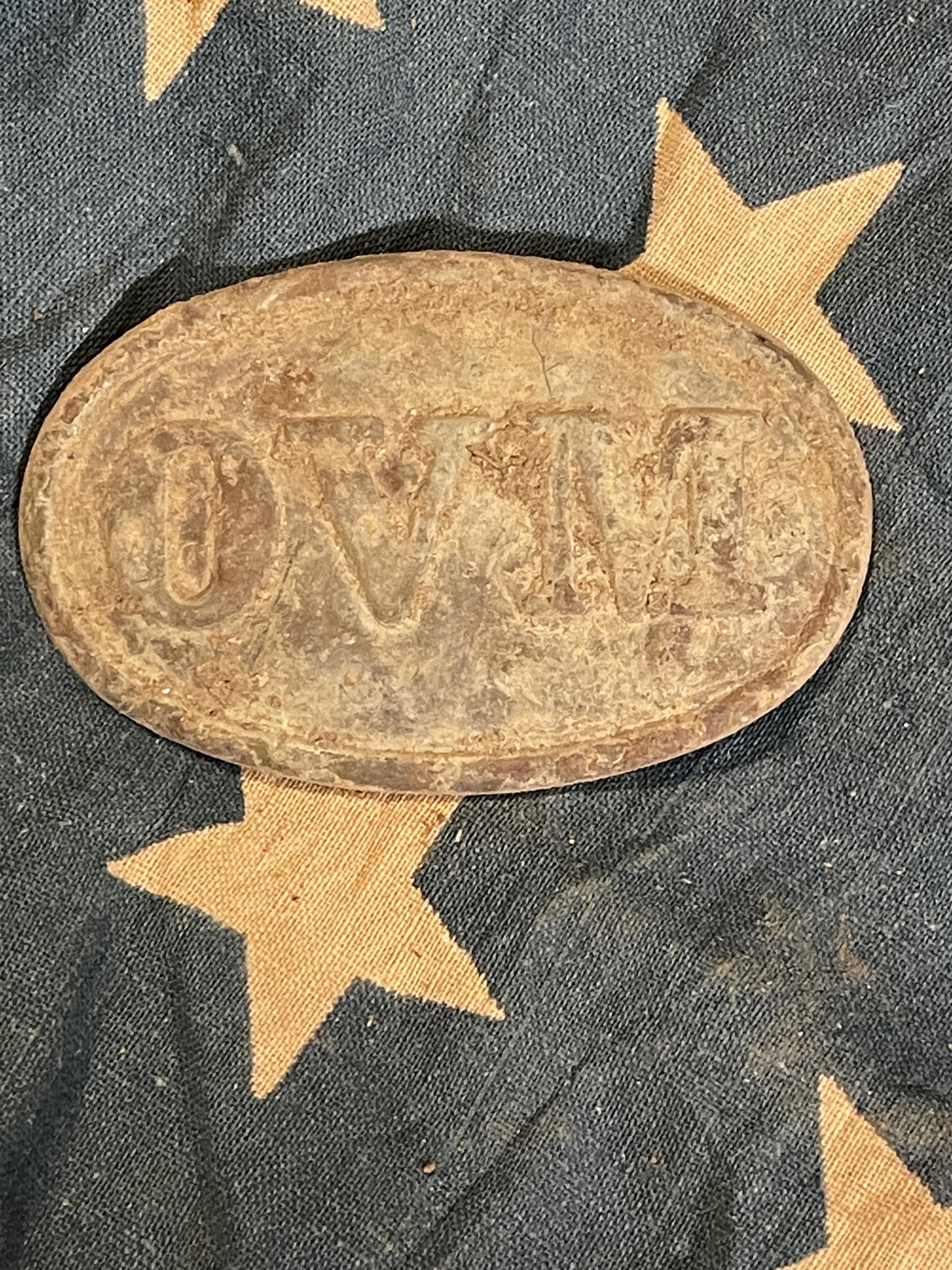RARE CIVIL WAR OVM OHION VOLS. MILITIA BELT BUCKLE: RARE CIVIL WAR OVM OHION VOLS. MILITIA BELT BUCKLE. IN GOOD OVERALL SHAPE AND CONDITION. PLEASE VIEW ALL DETAILED PICTURES. A GREAT FIND AND AN EXCELLENT ADDITION TO YOUR COLLECTION.