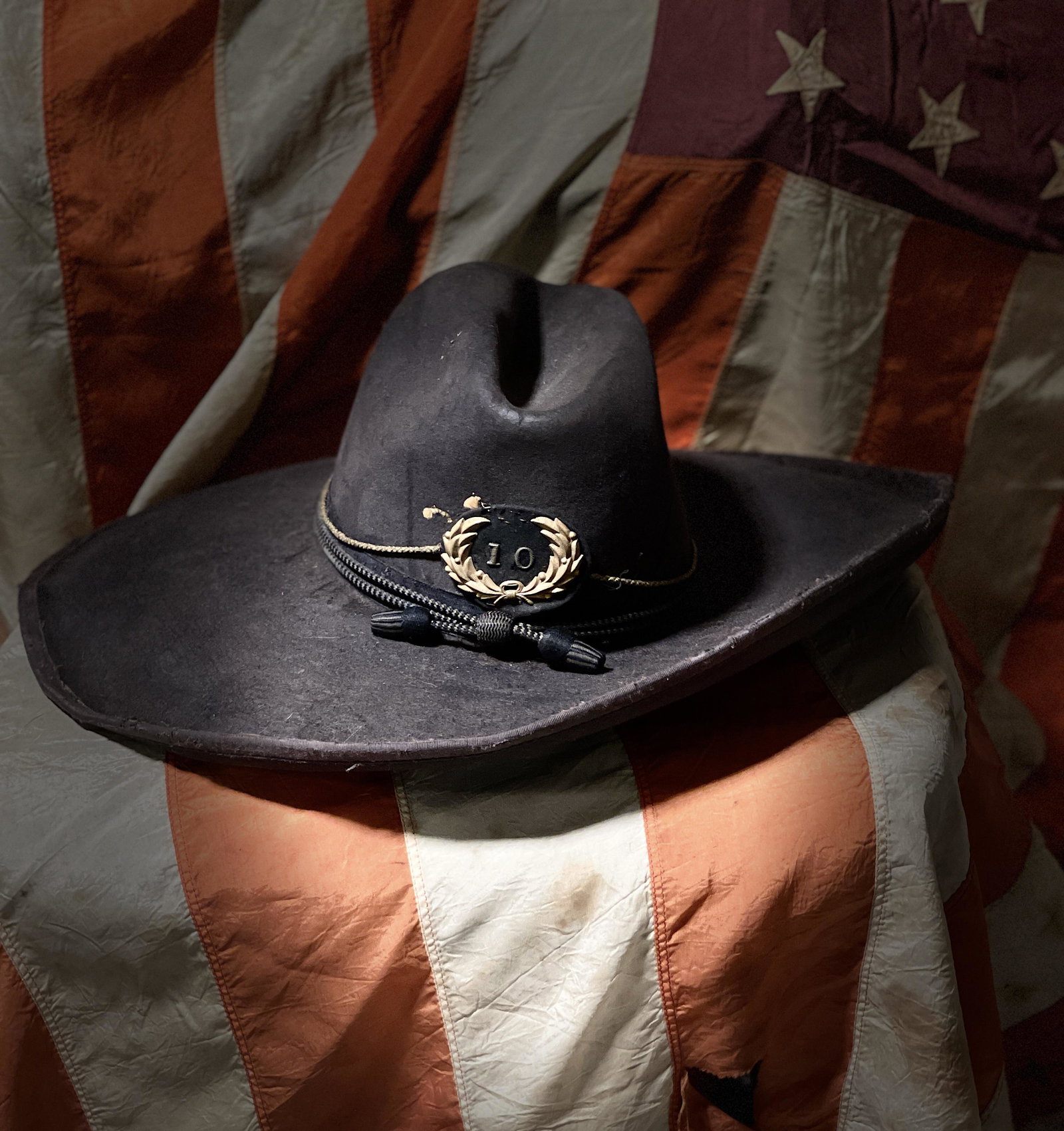 CIVIL WAR JOHNNY REB CONFEDERATE SLOUCH HAT CAP KEPI: Very Rare Civil War Confederate Johnny Reb High Rank Officer Slouch Hat Cap Kepi. Condition is "Used". Shipped with USPS Priority Mail. This is a one of a kind find. It is in exceptional shape, featur