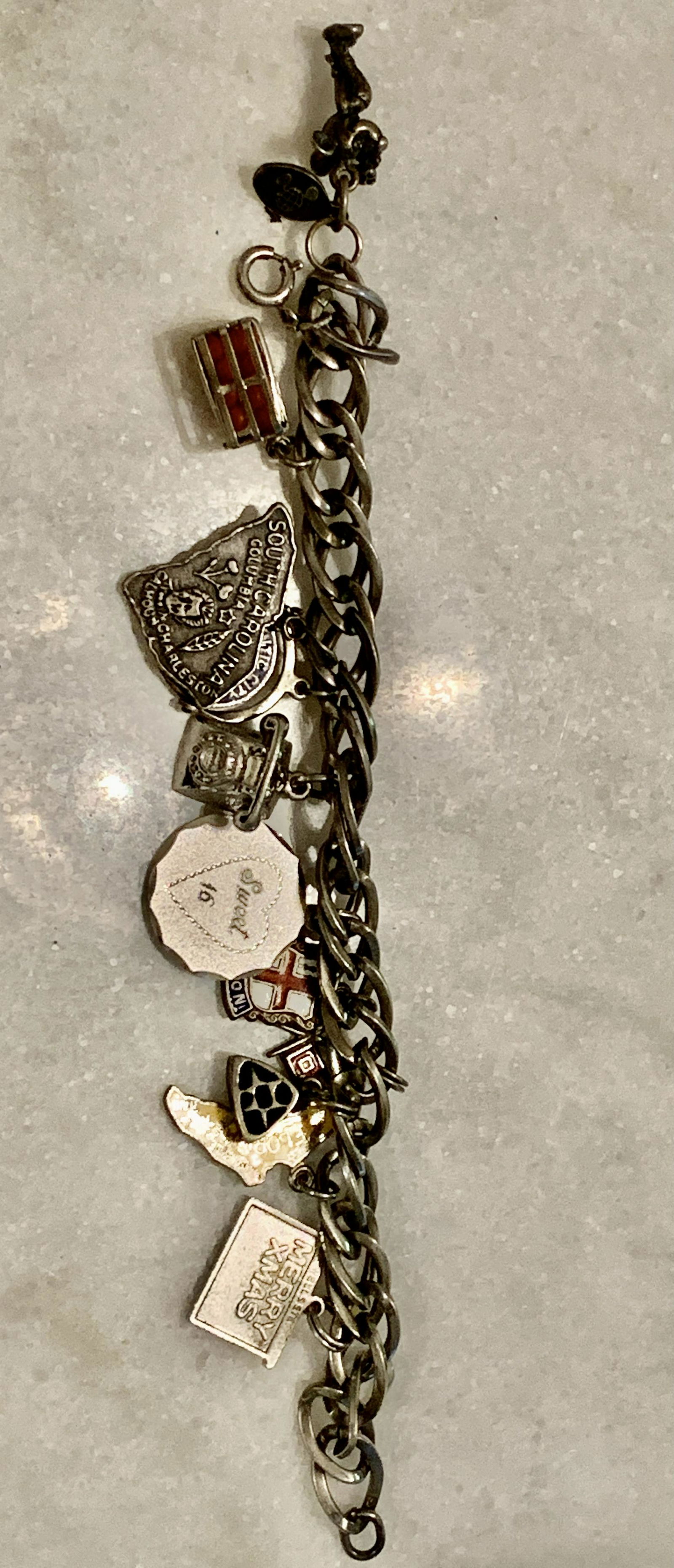 ESTATE STERLING SILVER RETIRED OLD CHARMS BRACELET (1 of 3)
