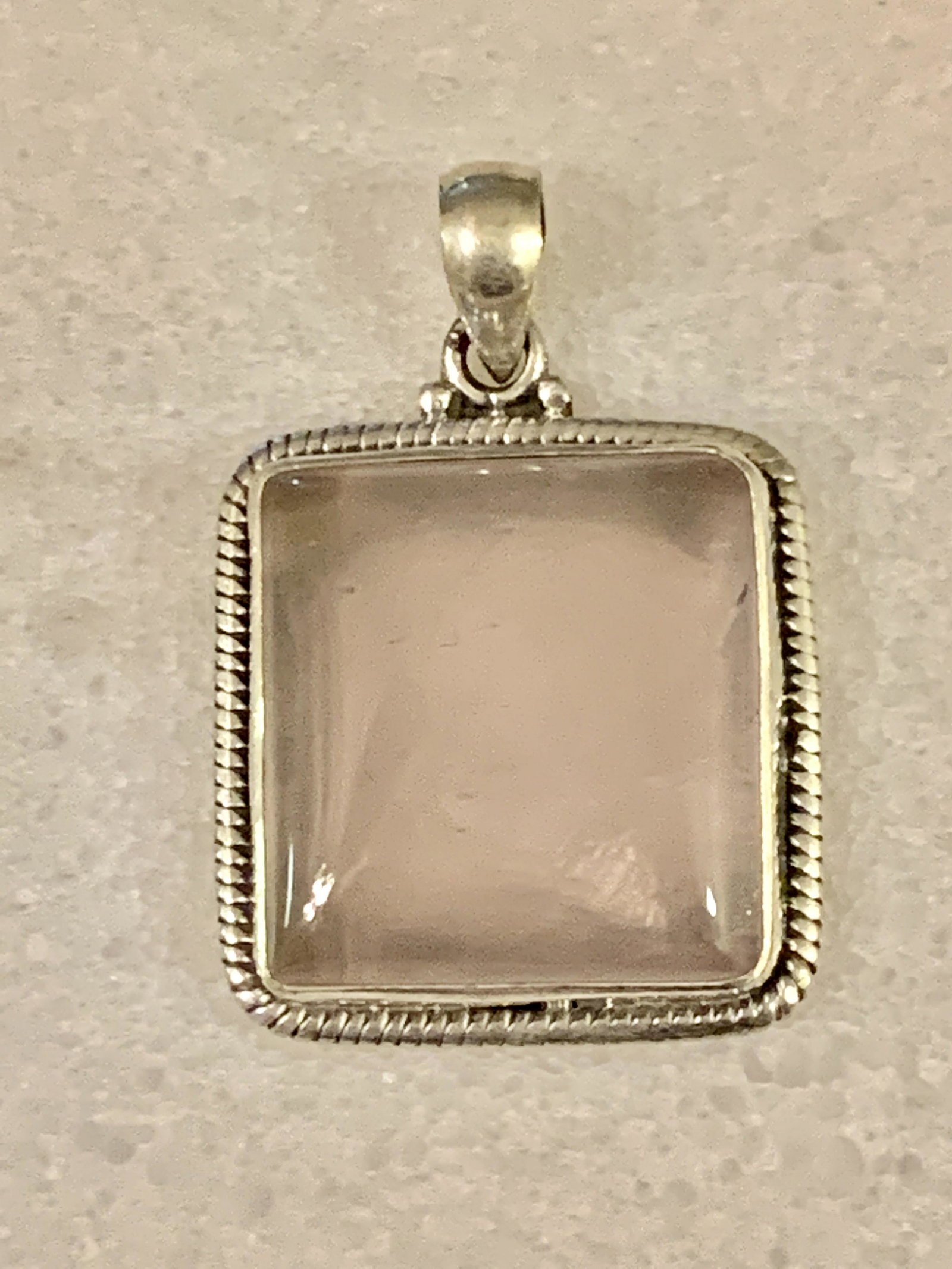 DESIGNER STERLING SILVER MOONSTONE COCKTAIL PENDANT: DESIGNER STERLING SILVER MOONSTONE COCKTAIL PENDANT. IN GOOD OVERALL SHAPE AND CONDITION. A GREAT FIND AND AN EXCELLENT ADDITION TO YOUR COLLECTION.