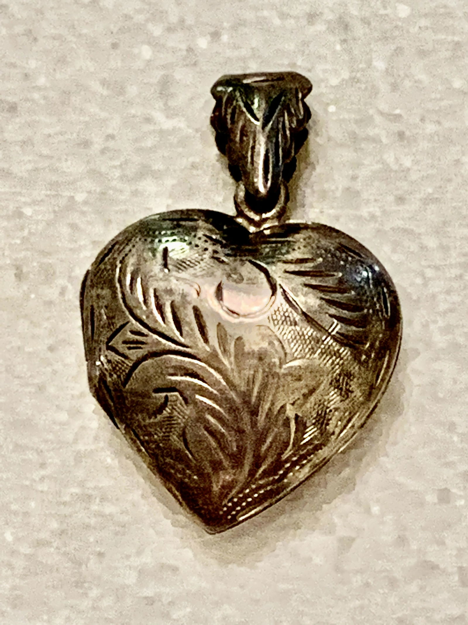 VICTORIAN STERLING SILVER LOCKET PENDANT (1 of 4)