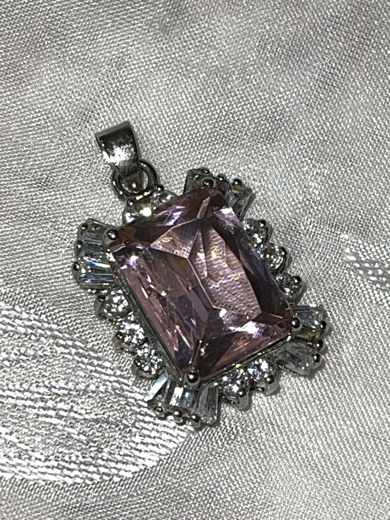 25 CT PINK/WHITE GEMSTONES STERLING PENDANT (1 of 4)