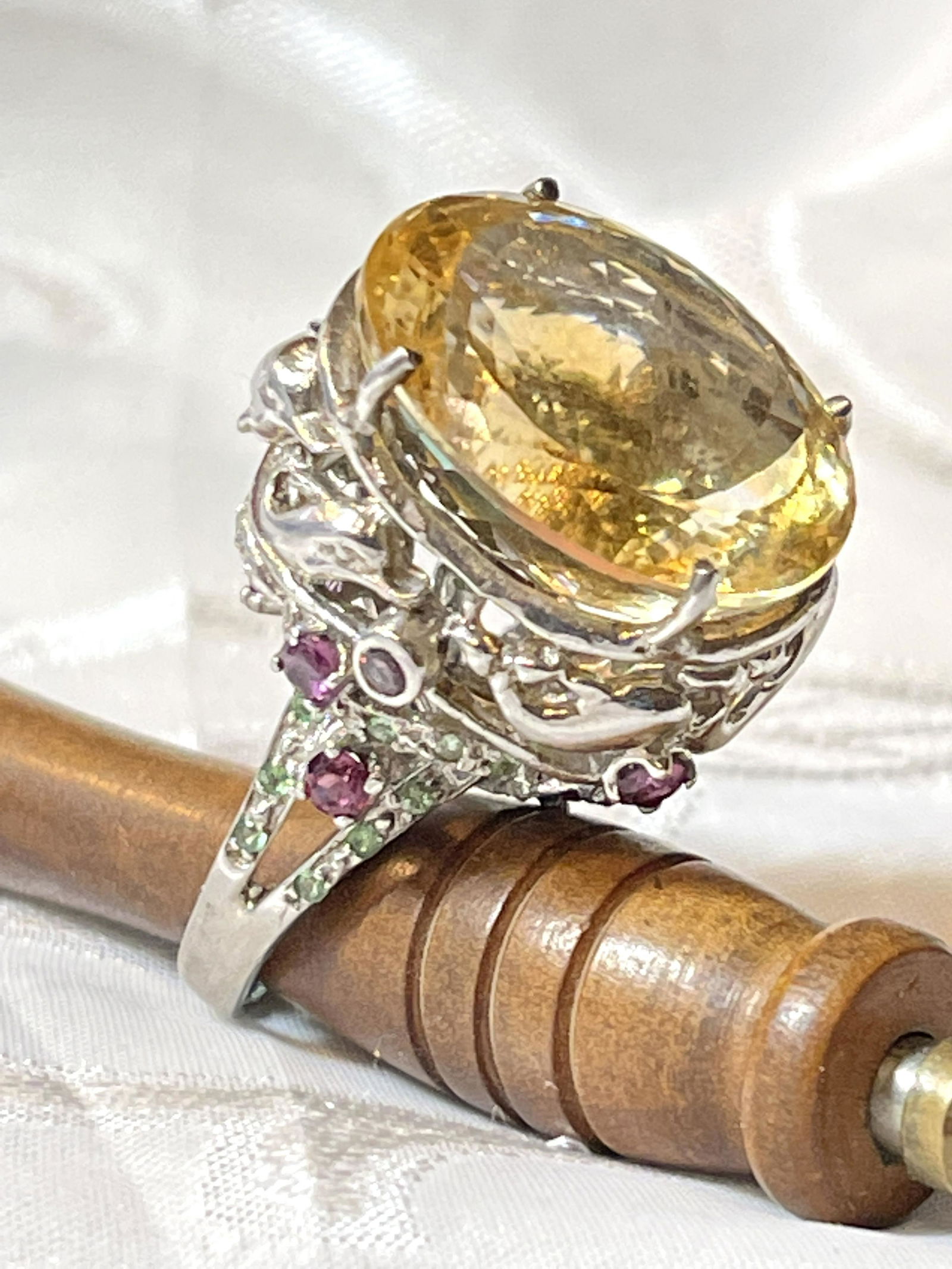 20 TCW CITRINE, AMETHYST, PERIDOT STERLING RING (1 of 6)