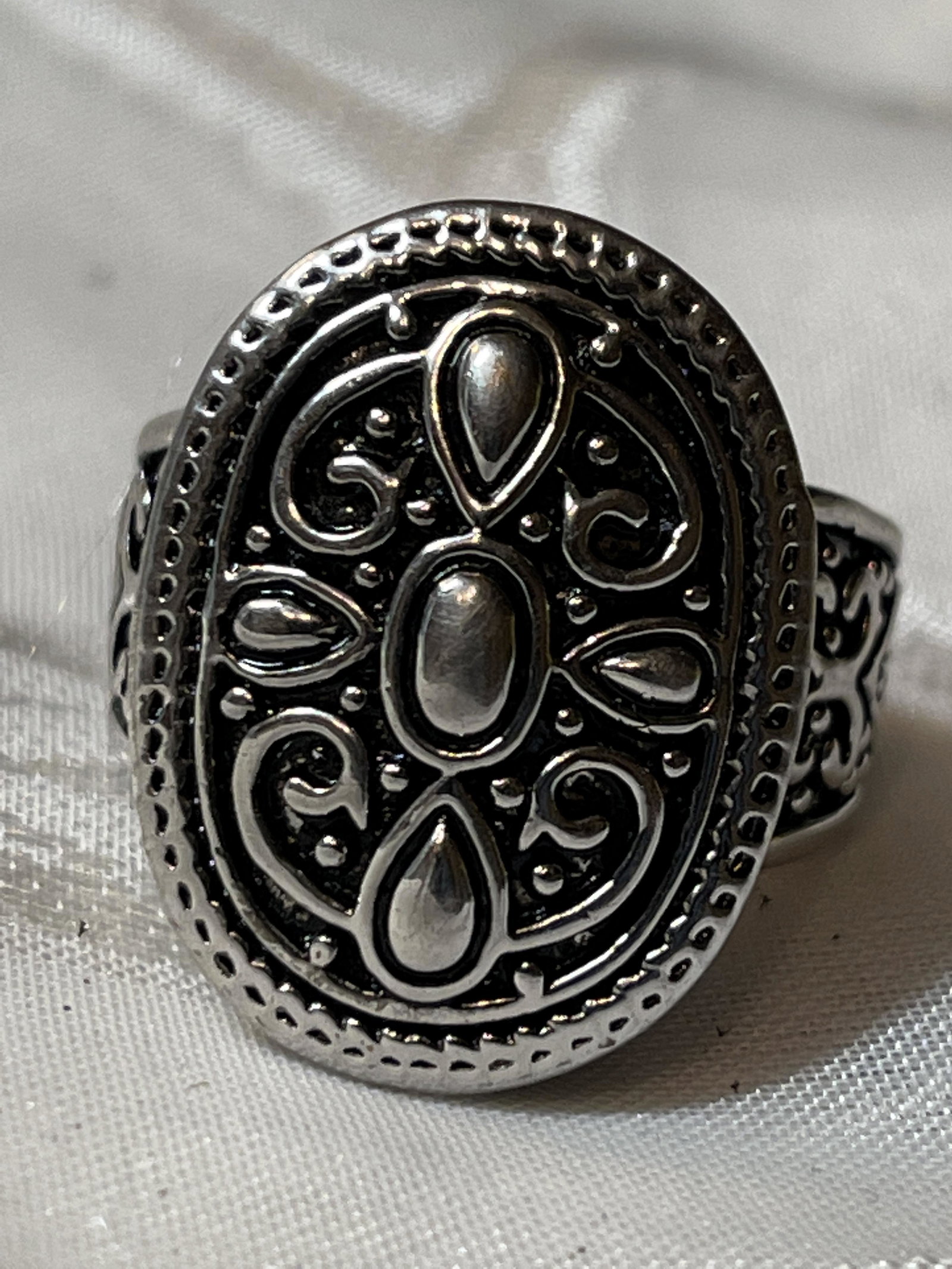 DESIGNER STERLING SILVER COCKTAIL RING (1 of 2)