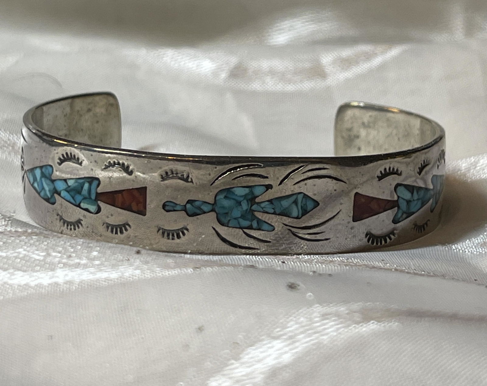 NAVAJO NATIVE AMERIAN TRIBAL GEMSTONE BRACELET (1 of 3)
