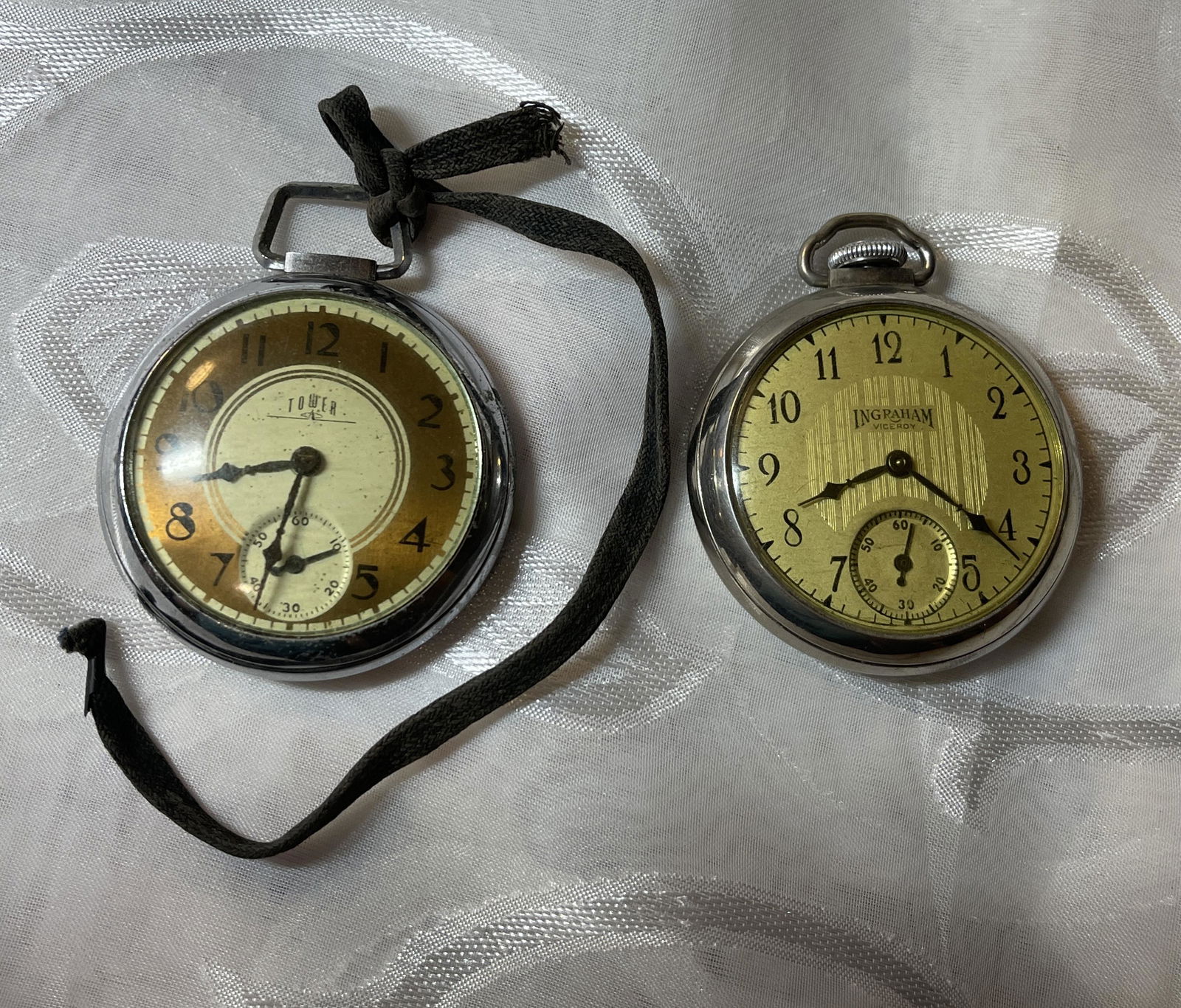 ESTATE LOT OF (2) OLD POCKET WATCHES (1 of 3)