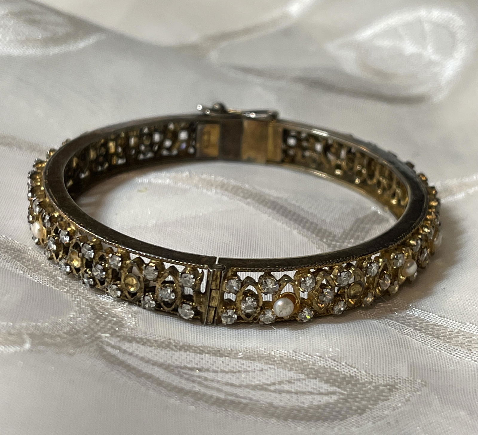 ANTIQUE STERLING PEARL & GEMSTONE BANGLE BRACELET (1 of 3)