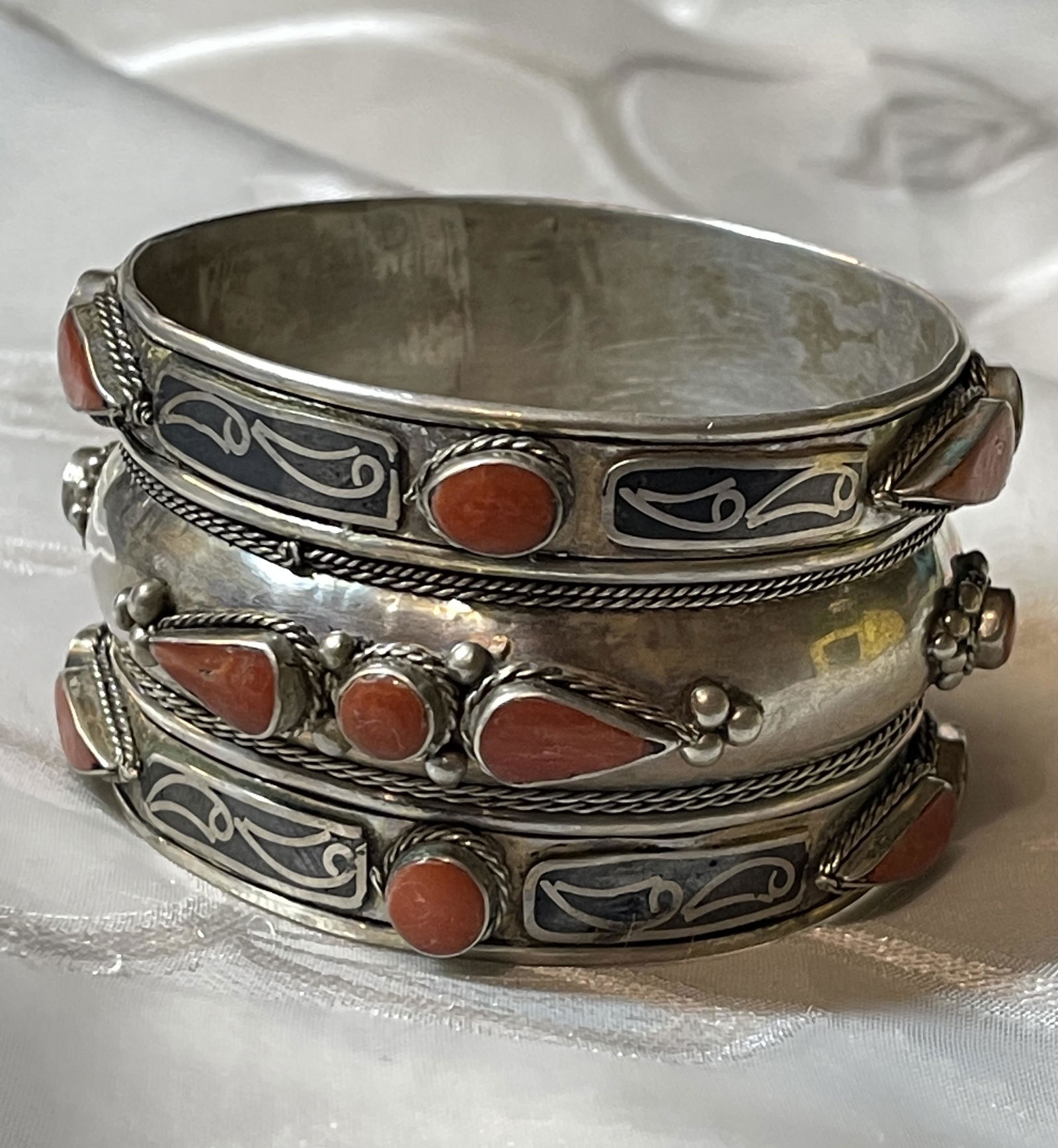 STERING SILVER CORAL INLAID 3 ROW BANGLE BRACELET (1 of 6)