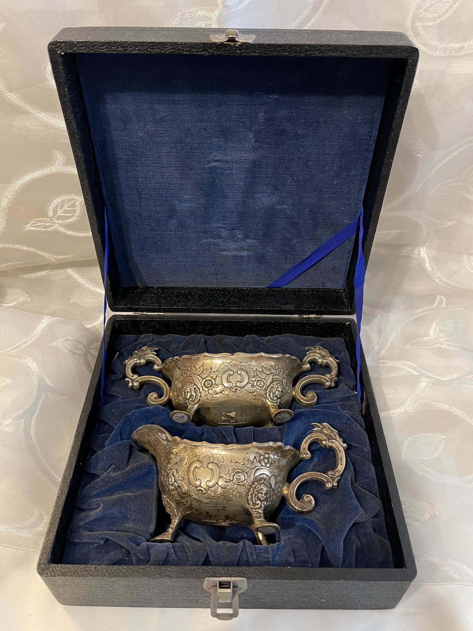 ANTIQUE SILVER OR PLATE RARE DESK ORNAMENTS W/CASE (1 of 16)