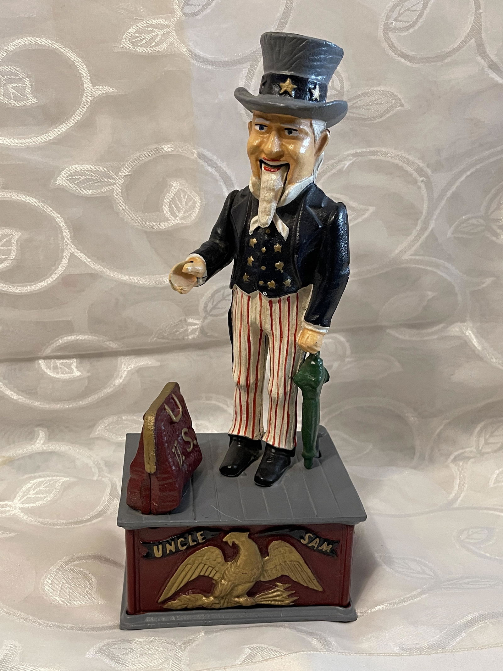 UNCLE SAME VINTAGE COLLECTIBLE COIN BANK (1 of 5)