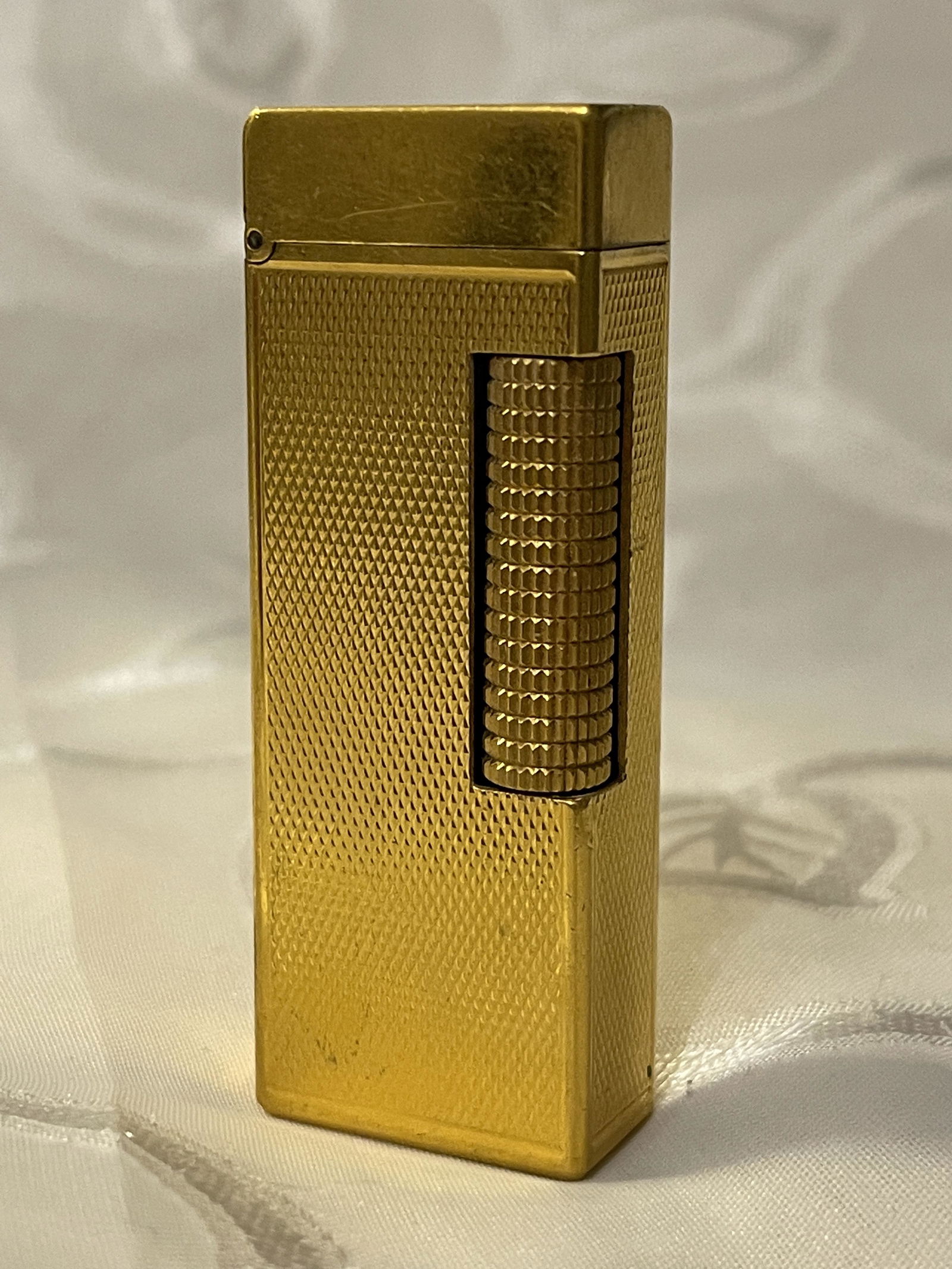 EARLY DUNHILL SWISS MADE LIGHTER (1 of 6)