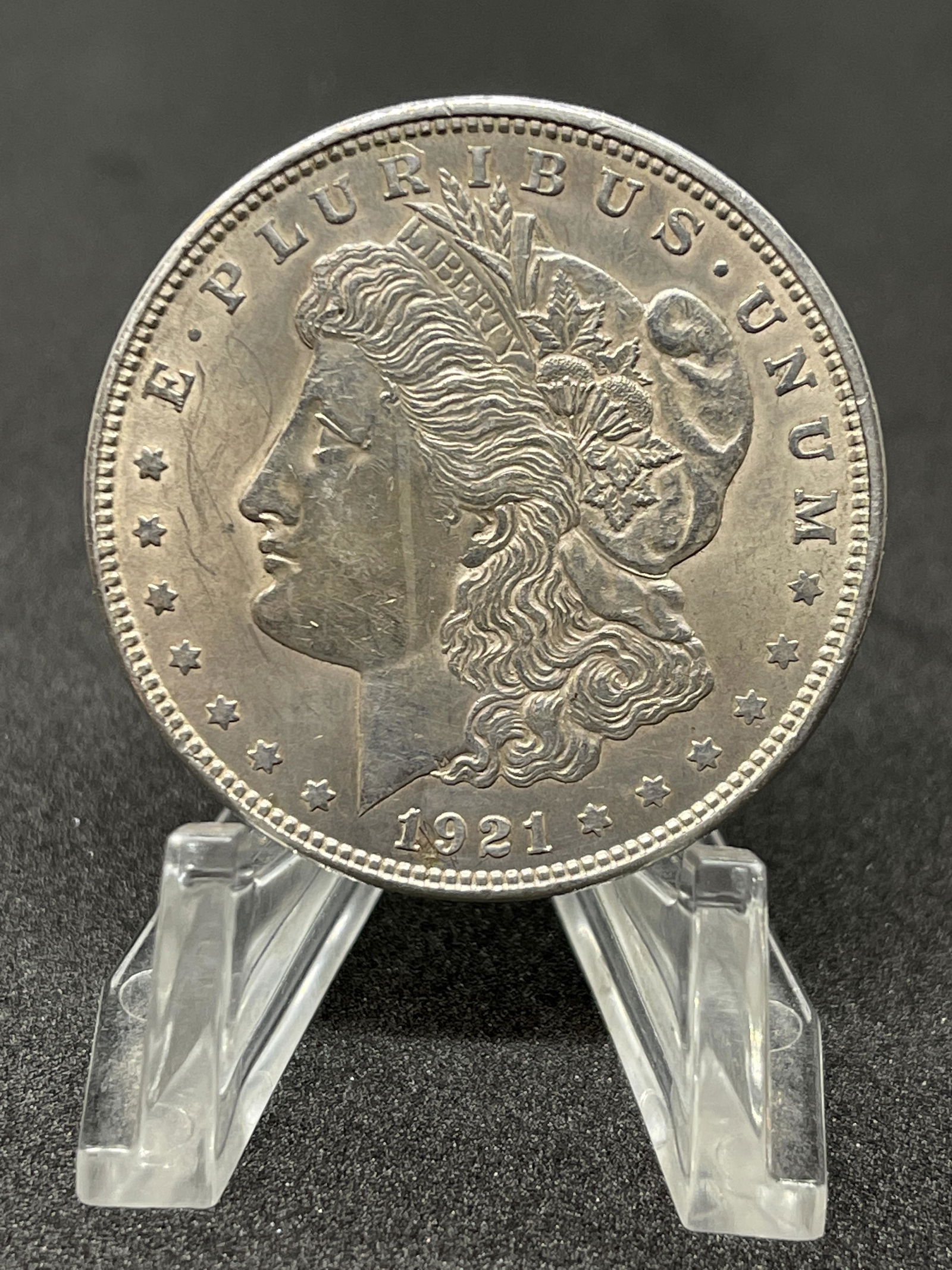 1921 MORGAN SILVER DOLLAR (1 of 2)