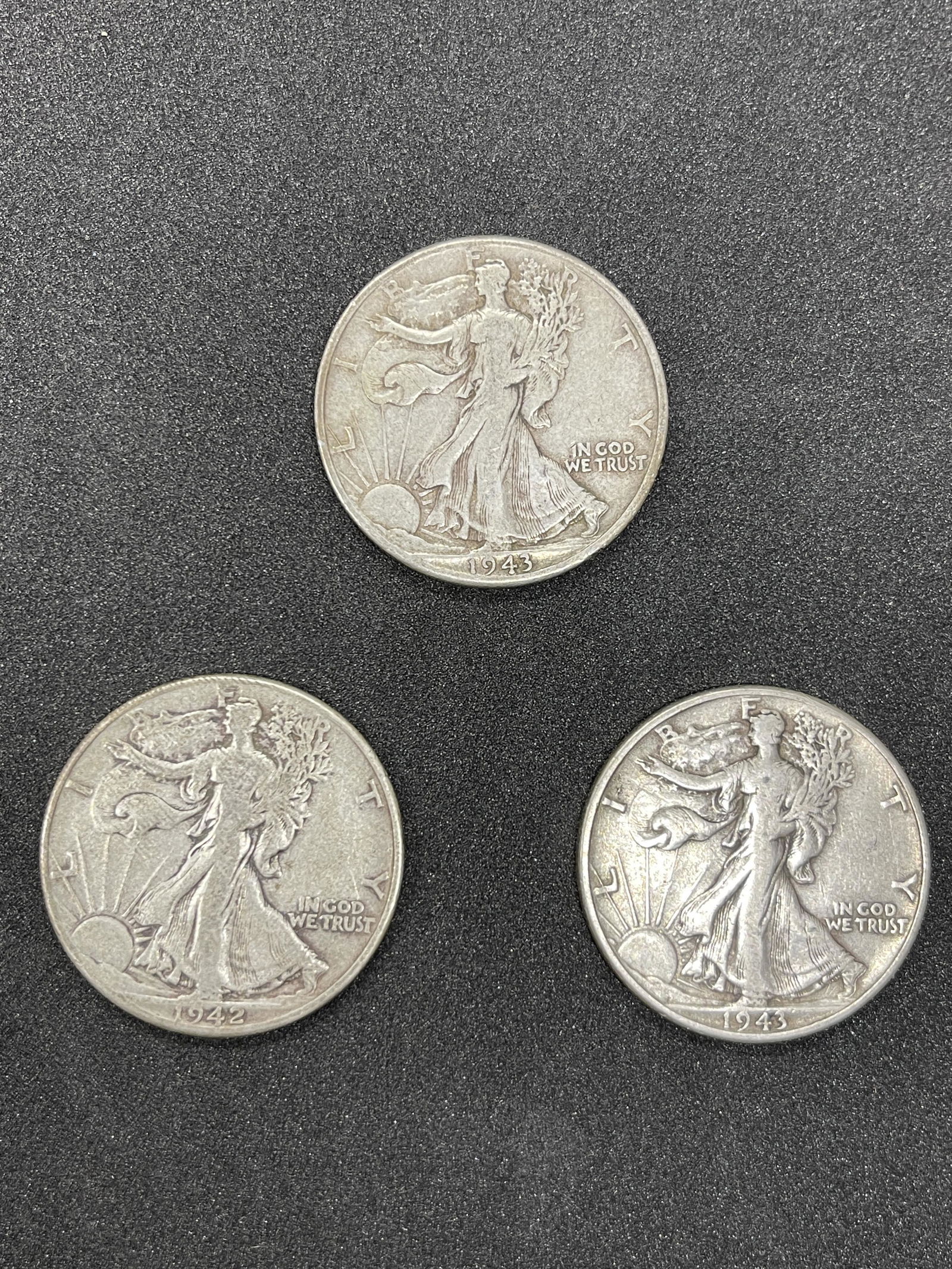 LOT OF (3) 1940'S WALKING LIBERTY SILVER HALF DOLLARS (1 of 2)