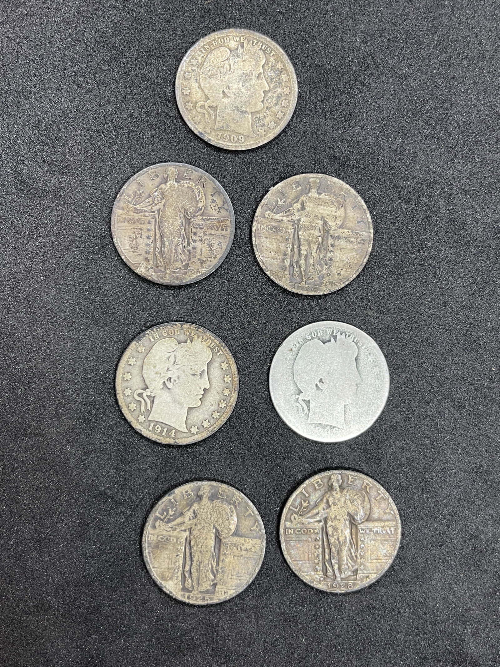 ANTIQUE LOT OF (7) U.S. SILVER QUARTERS (1 of 2)