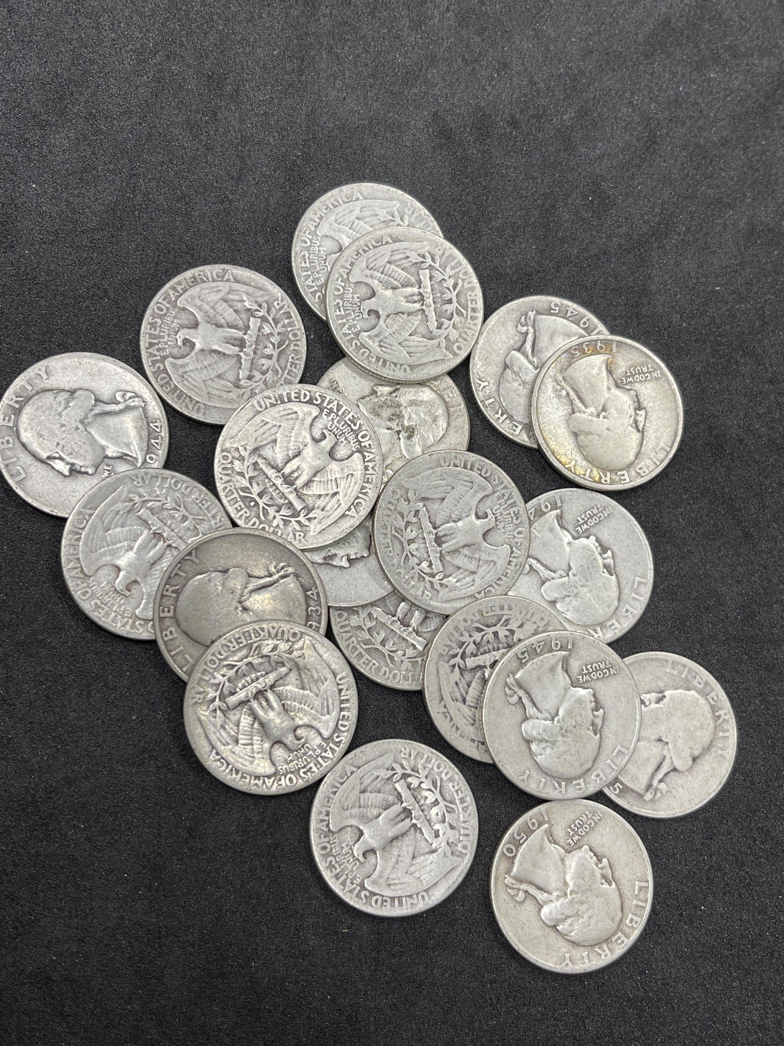 BAG LOT OF (20) U.S. SILVER WASHINGTON QUARTERS (1 of 2)