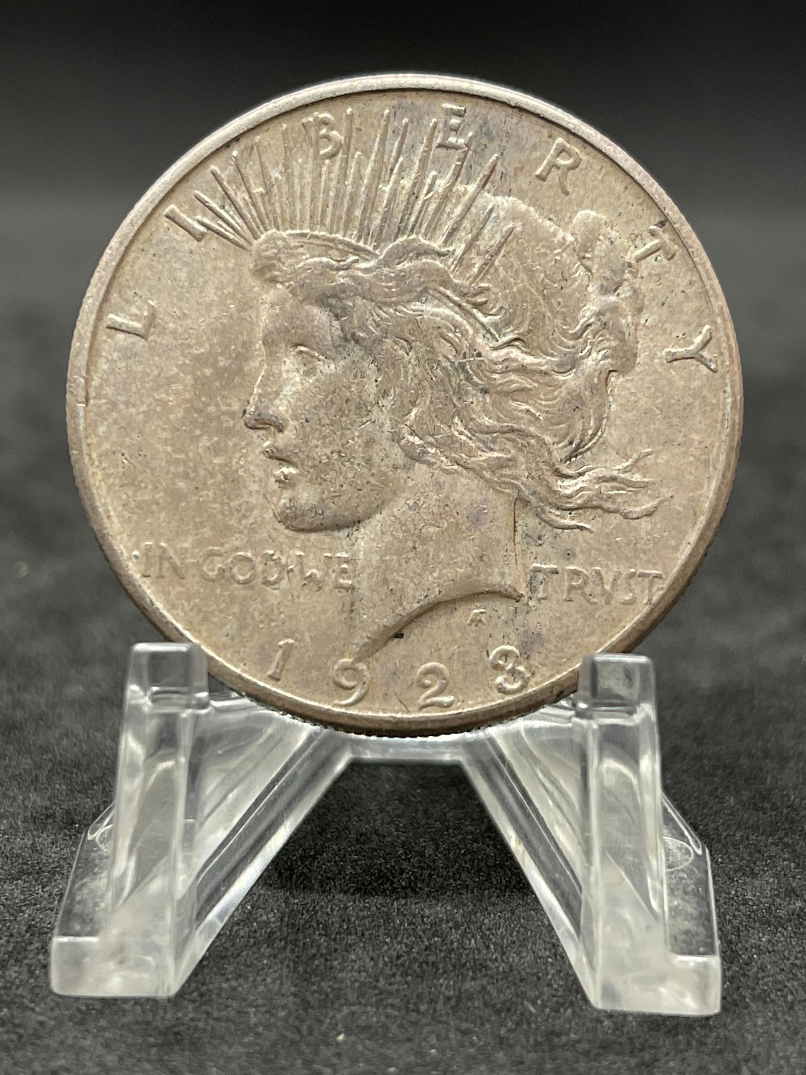 1923 U.S. SILVER PEACE DOLLAR (1 of 2)