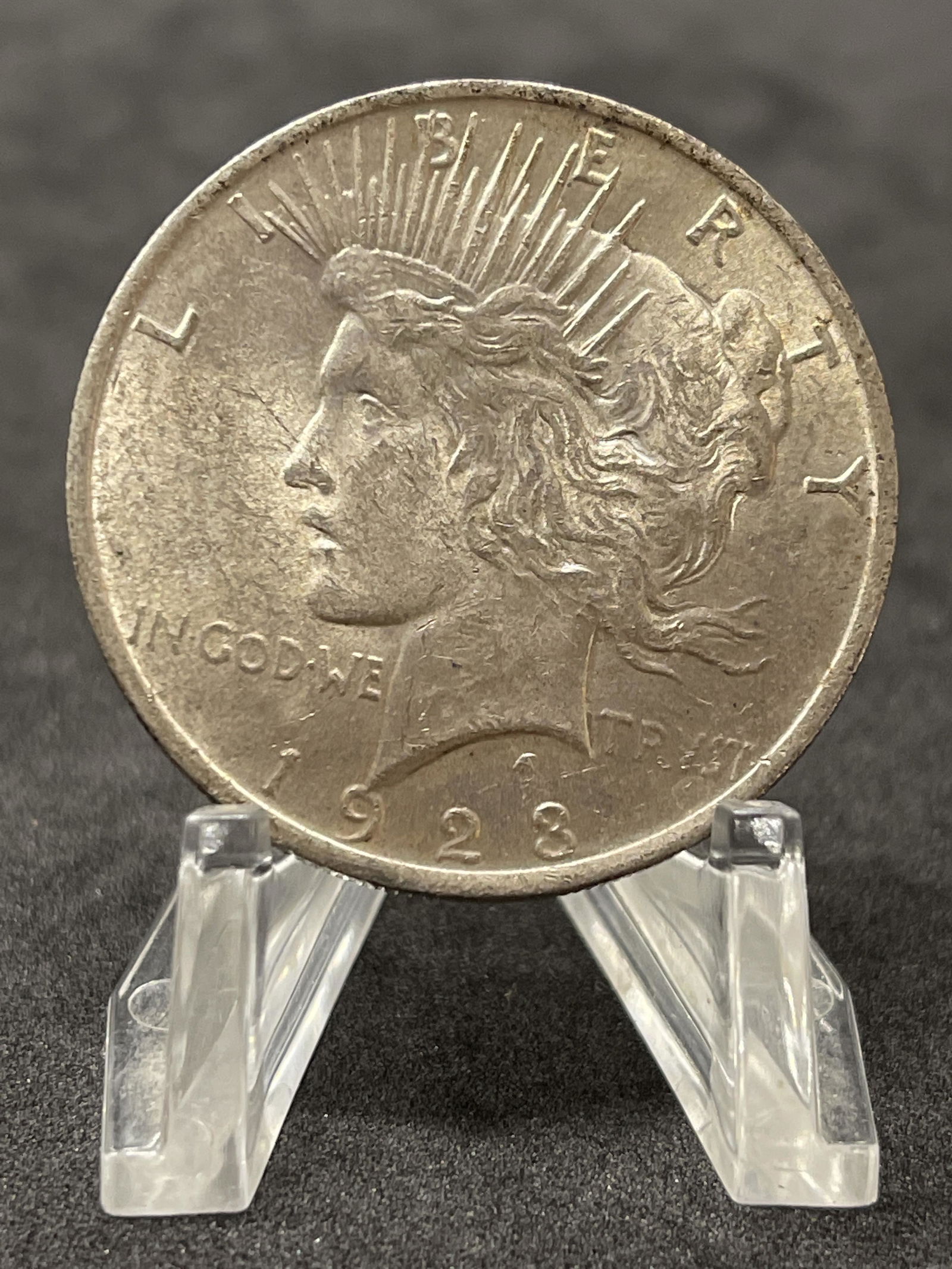 1923 U.S. SILVER PEACE DOLLAR (1 of 2)