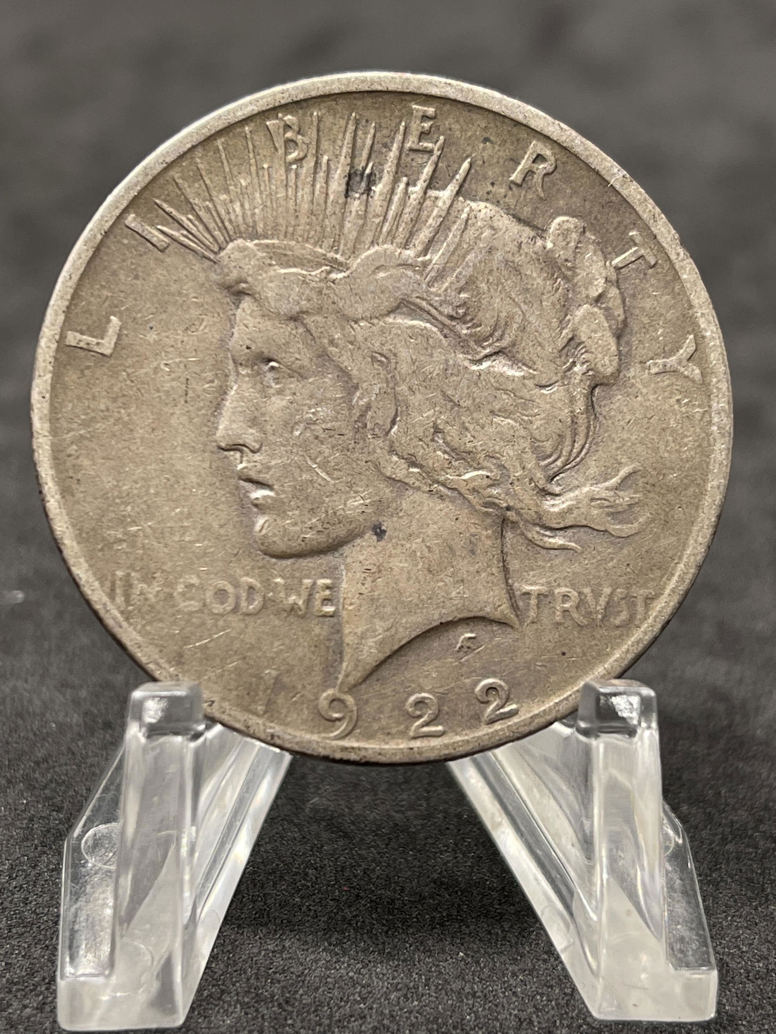 1922-D U.S. SILVER PEACE DOLLAR (1 of 2)