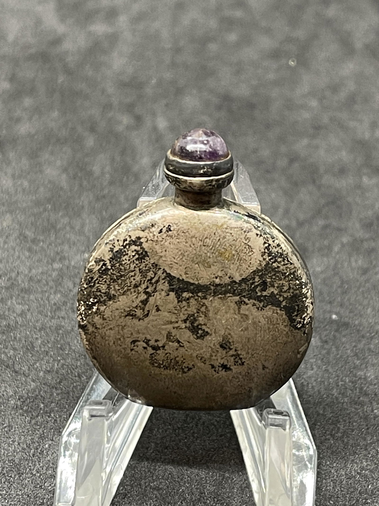 ANTIQUE STERLING SILVER AMETHYST INLAID SNUFF BOTTLE (1 of 2)