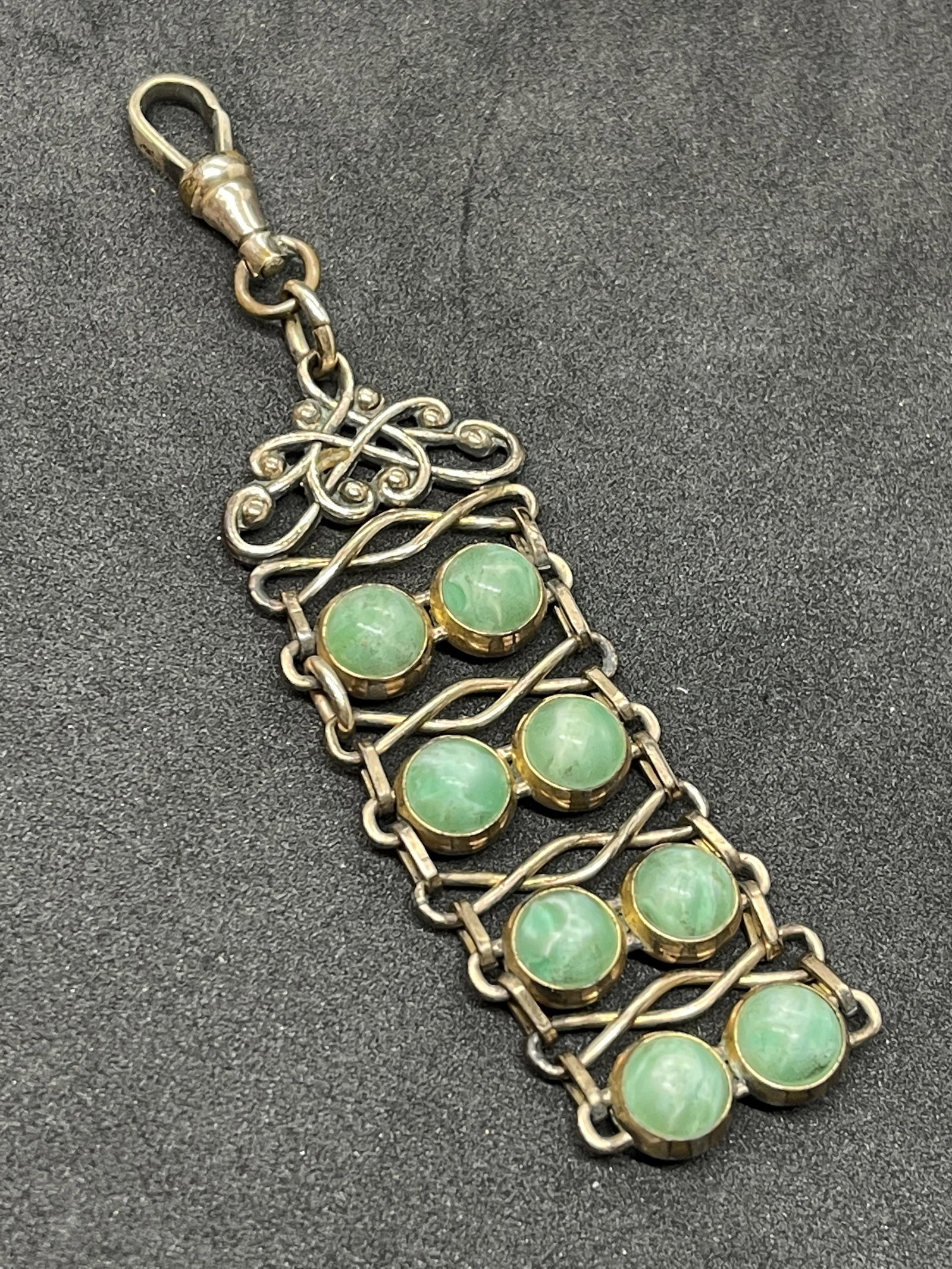 VICTORIAN GOLD FILLED GREEN TURQUOISE POCKET WATCH FOB: VICTORIAN GOLD FILLED GREEN TURQUOISE POCKET WATCH FOB. RARE COLLECTIBLE FOB. IN GOOD OVERALL SHAPE AND CONDITION. PLEASE VIEW ALL DETAILED PICTURES. A GREAT ADDITION TO YOUR COLLECTION.