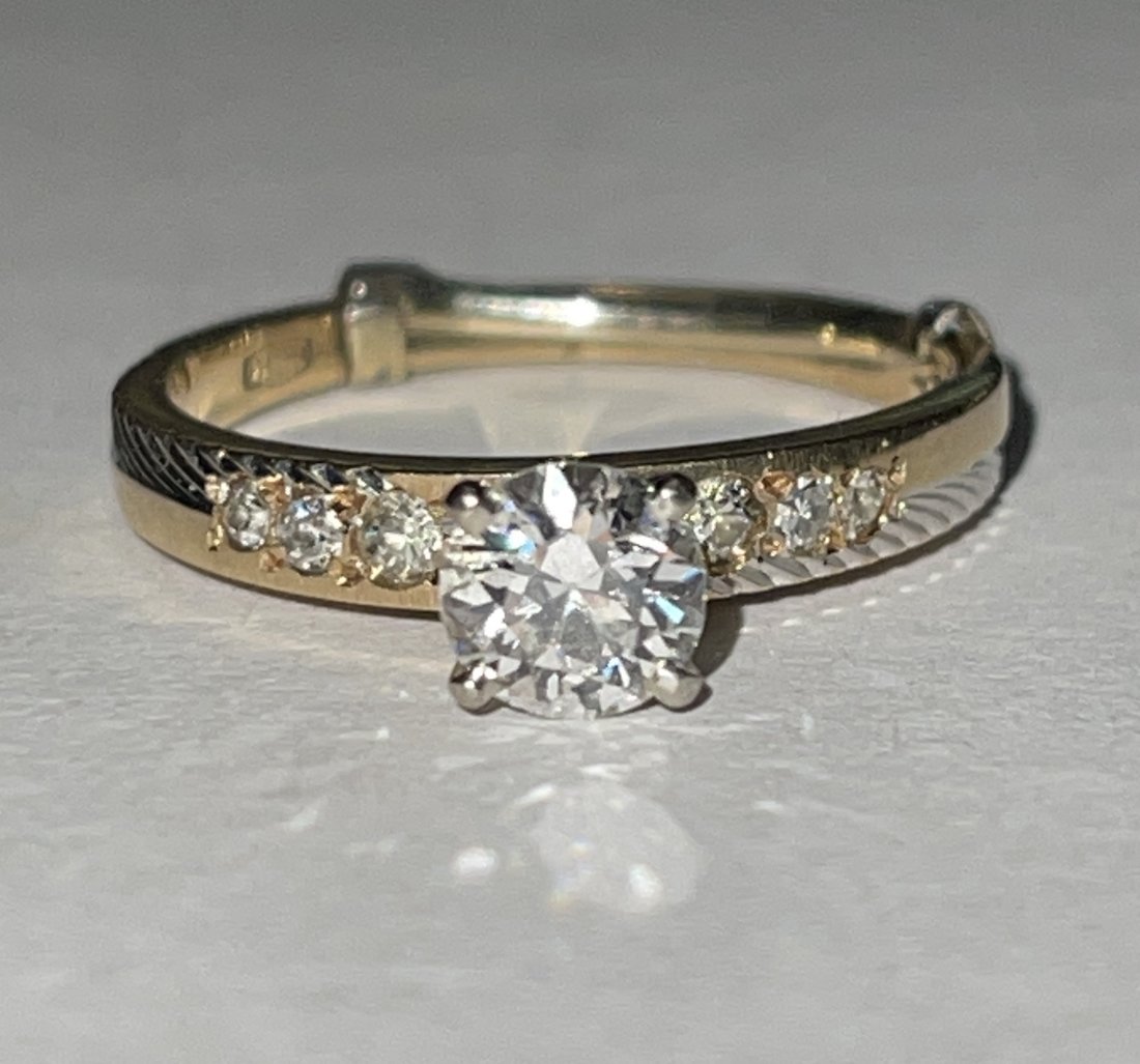 ESTATE 14K GOLD 0.50 CT ROUND VS1, F DIAMOND RING (1 of 4)