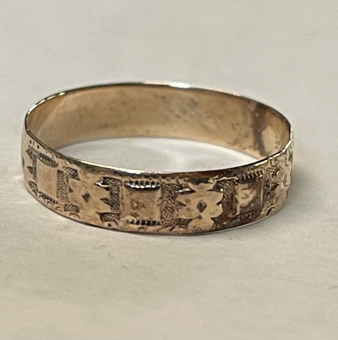 EARLY 1820’s 14K GOLD LADIES ENGRAVED WEDDING BAND (1 of 4)