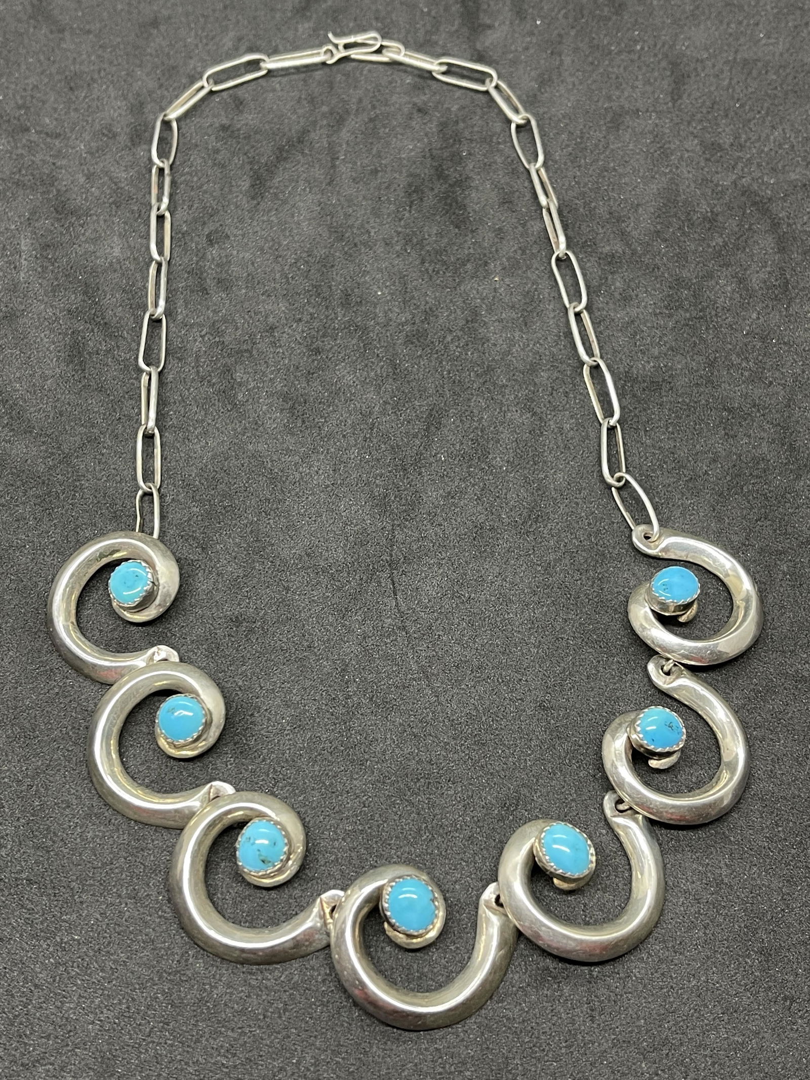 NATIVE AMERICAN 14 TCW TURQUOISE STERLING NECKLACE (1 of 4)