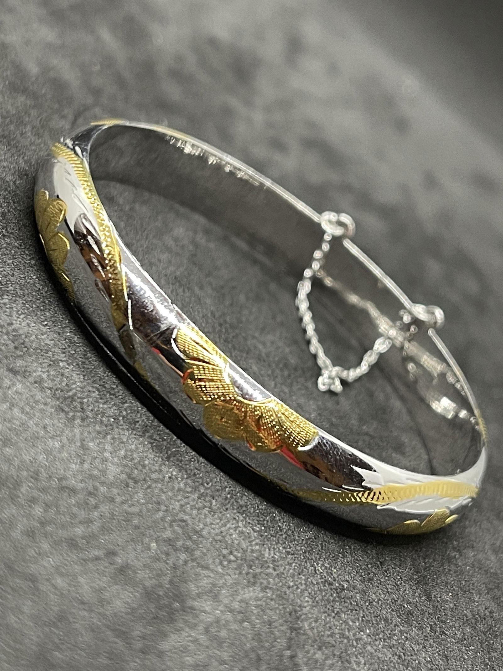 ELEGANT STERLING SILVER GOLD ENGRAVED BANGLE BRACELET (1 of 5)