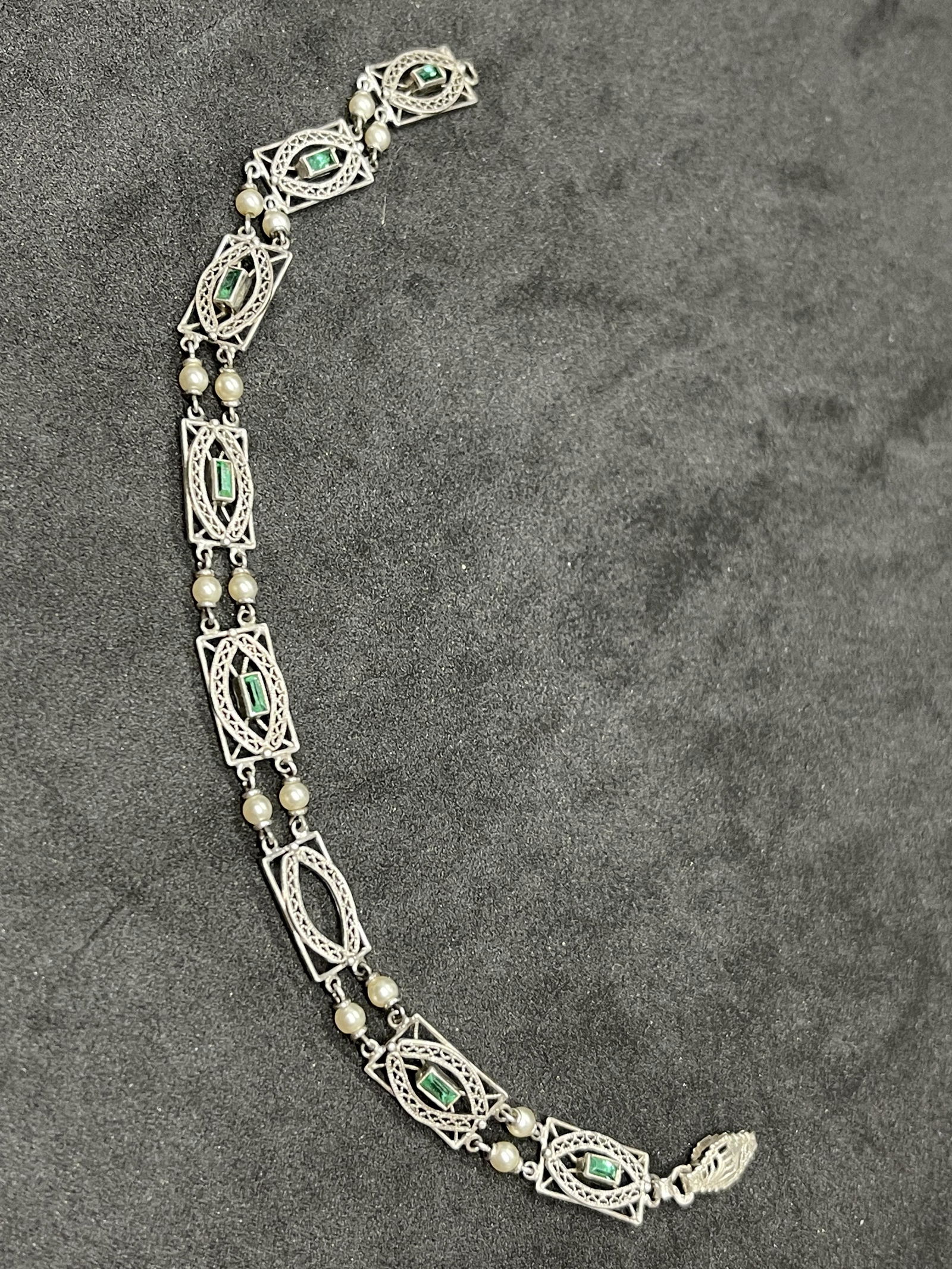 ART DECO STERLING SILVER FILIGREE GREEN STONE BRACELET (1 of 4)