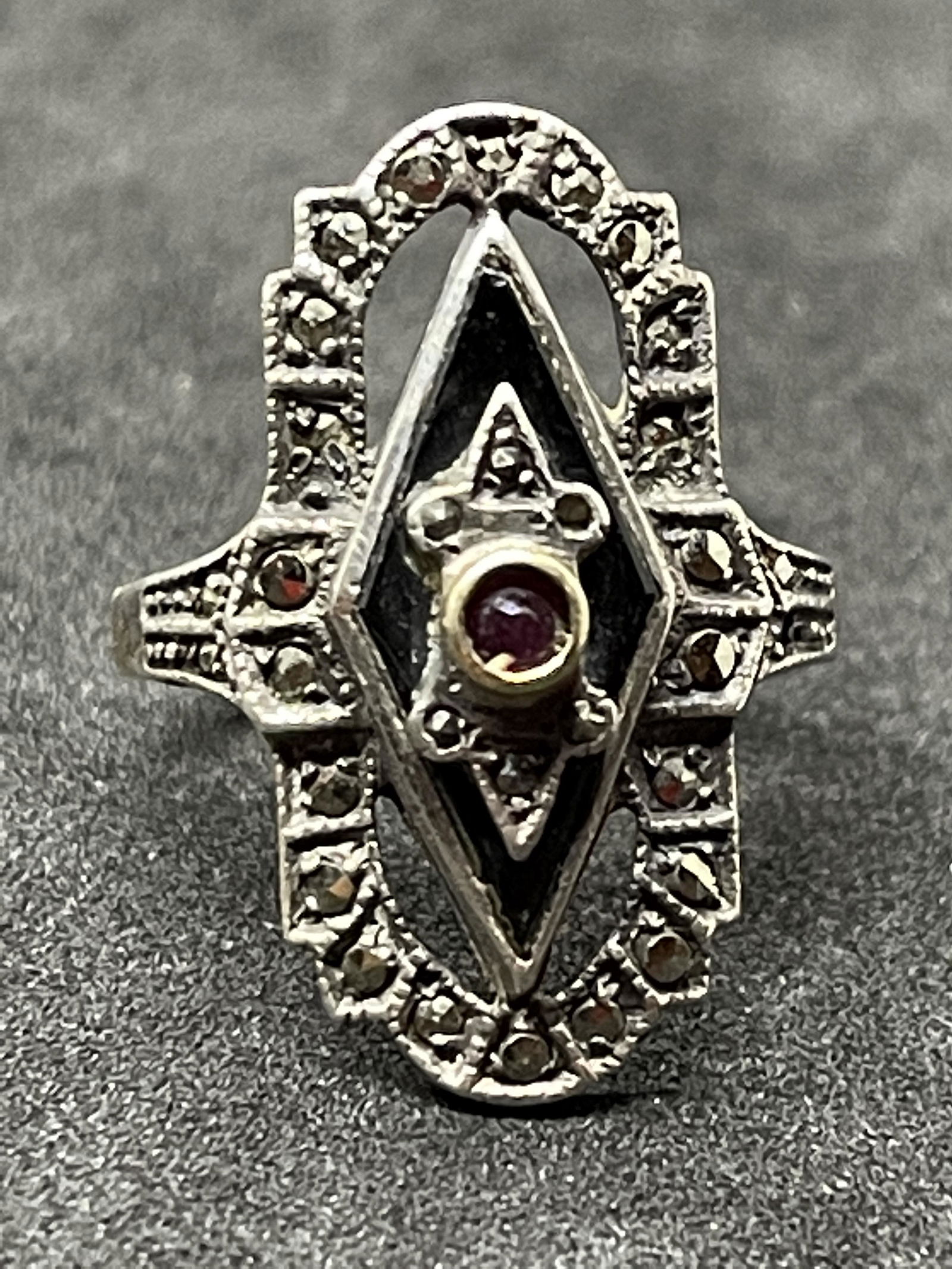 ART DECO STERLING SILVER ONYX & RUBY FILIGREE RING (1 of 2)