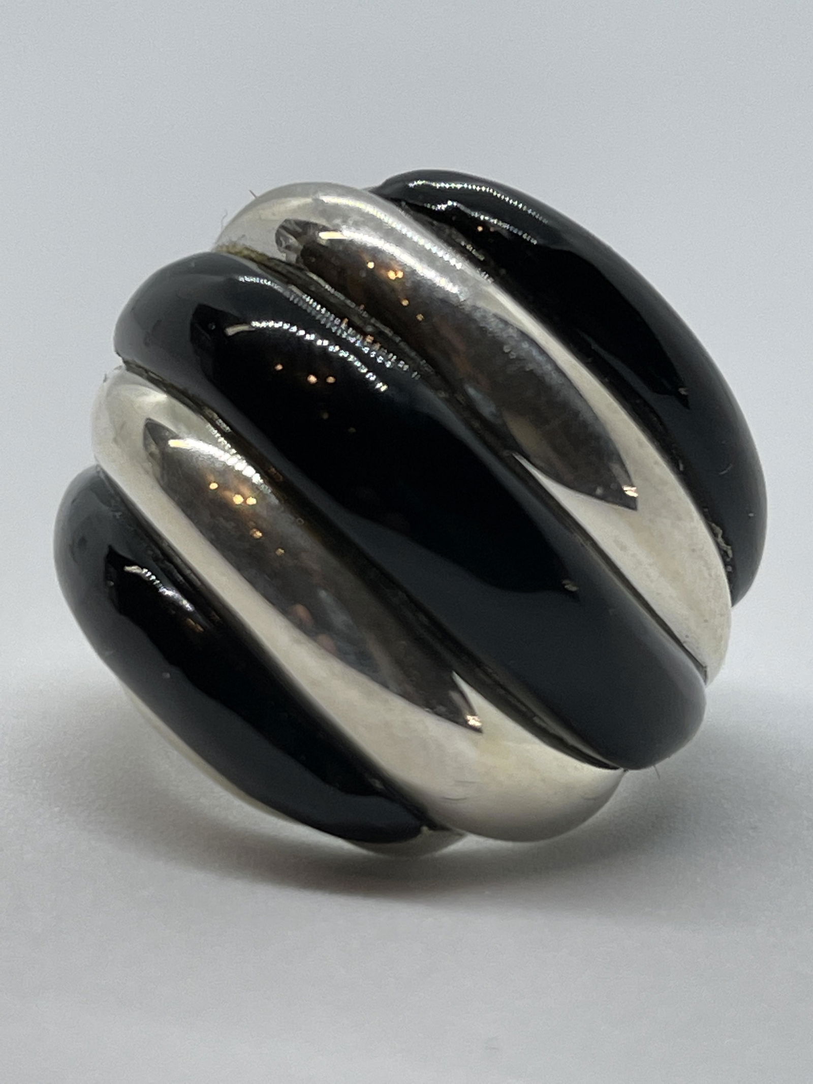 VTG. STERLING SILVER & BLACK ONYX COCKTAIL RING. SZ 7, (1 of 3)