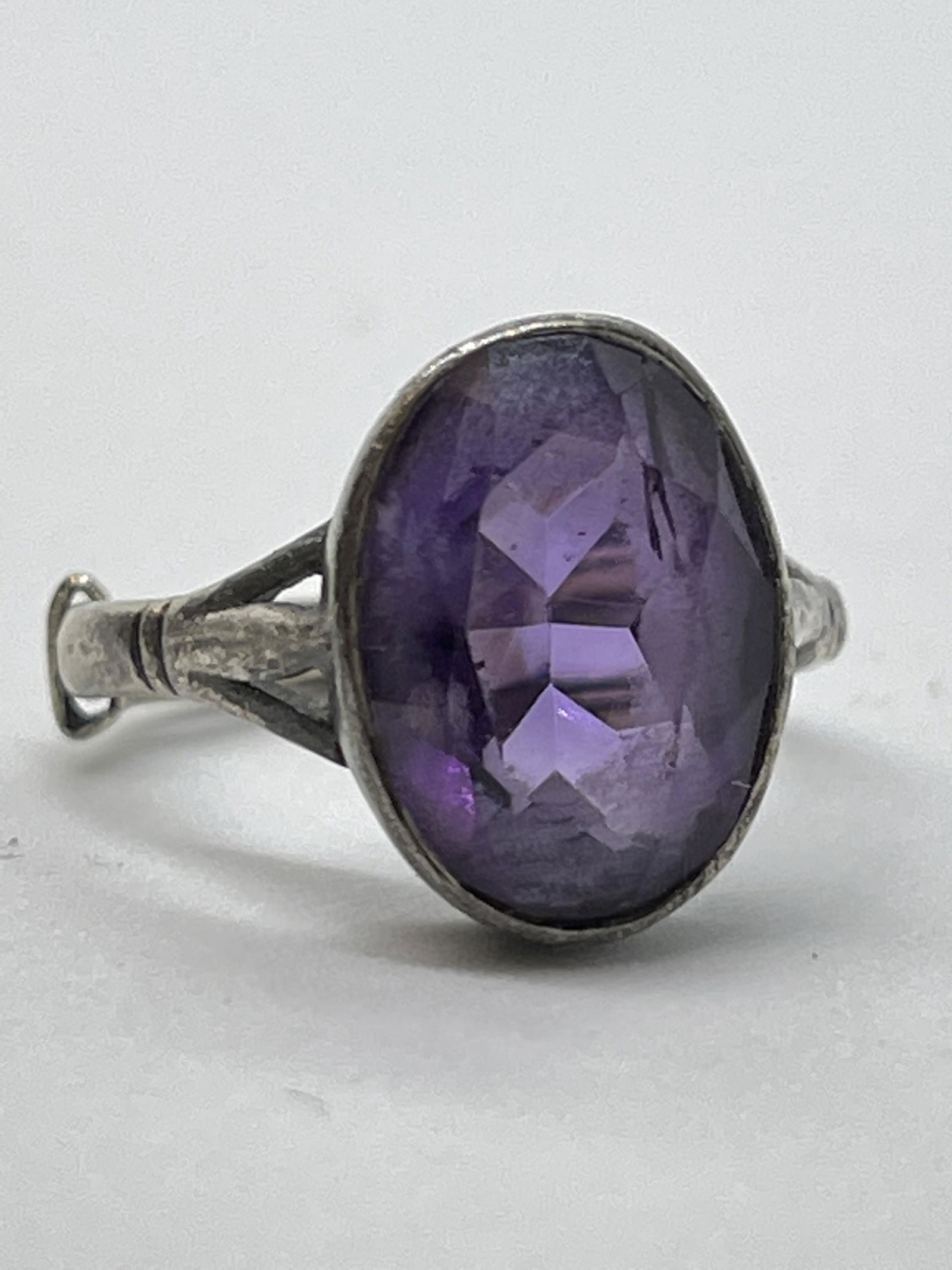 ART DECO STERLING SILVER 5 CT AMETHYST COCKTAIL RING (1 of 3)