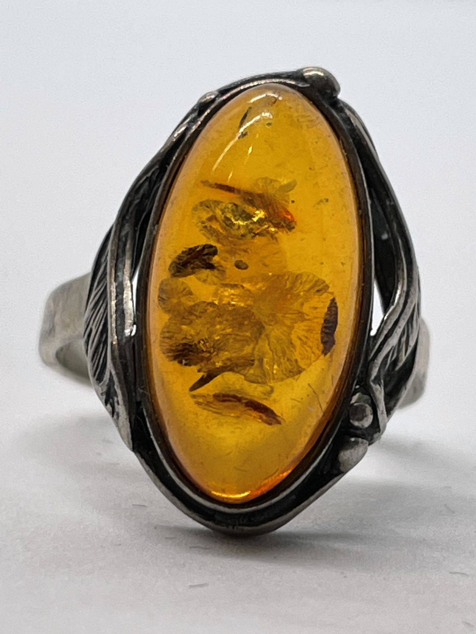 STERLING SILVER AMBER COCKTAIL RING SZ 7.5 (1 of 3)