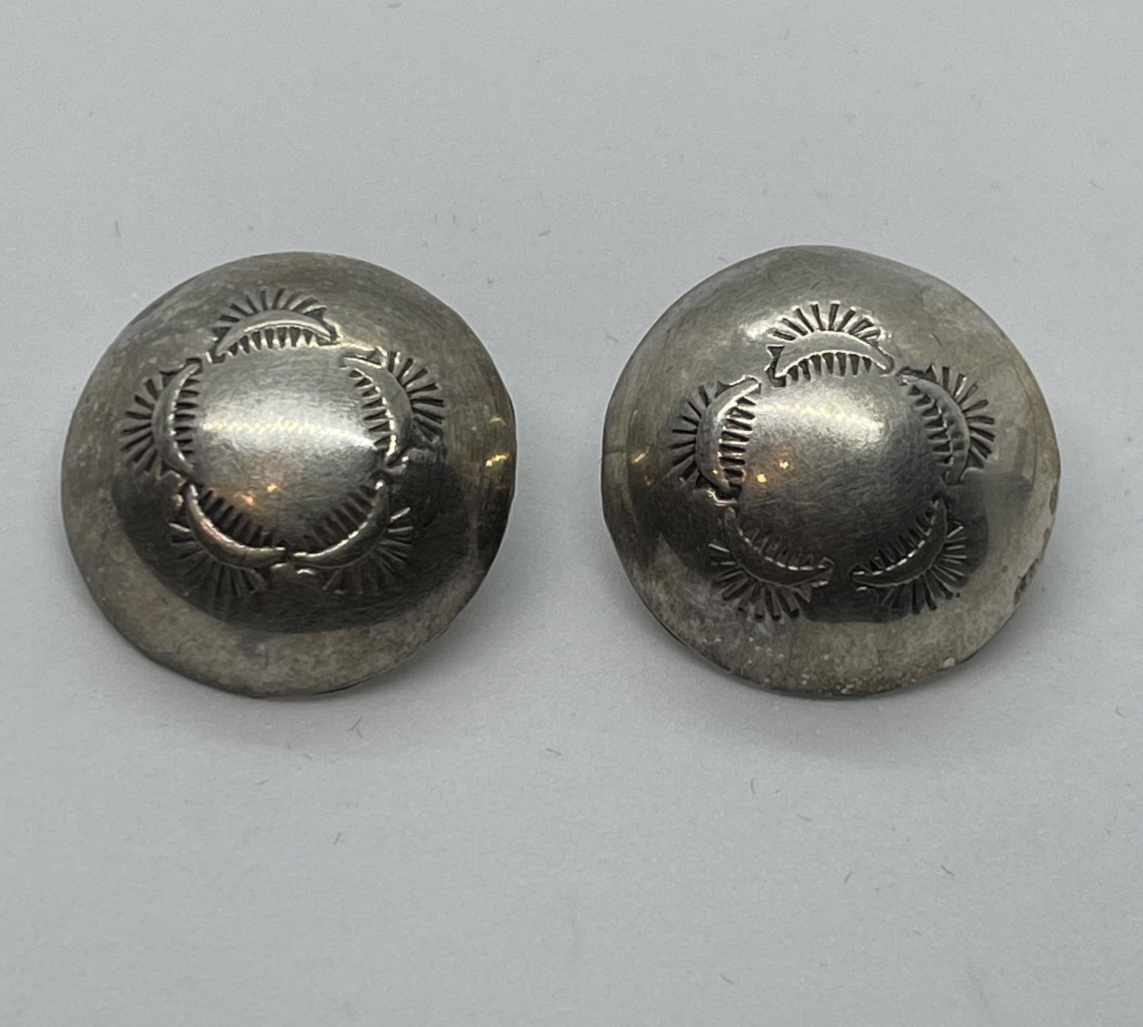 ANTIQUE NATIVE AMERICAN STERLING SILVER DOME EARRINGS: ANTIQUE NATIVE AMERICAN STERLING SILVER DOME EARRINGS. BEAUTIFUL NATIVE AMERICAN MOTIF ENGRAVED - VIEW PICTURES.