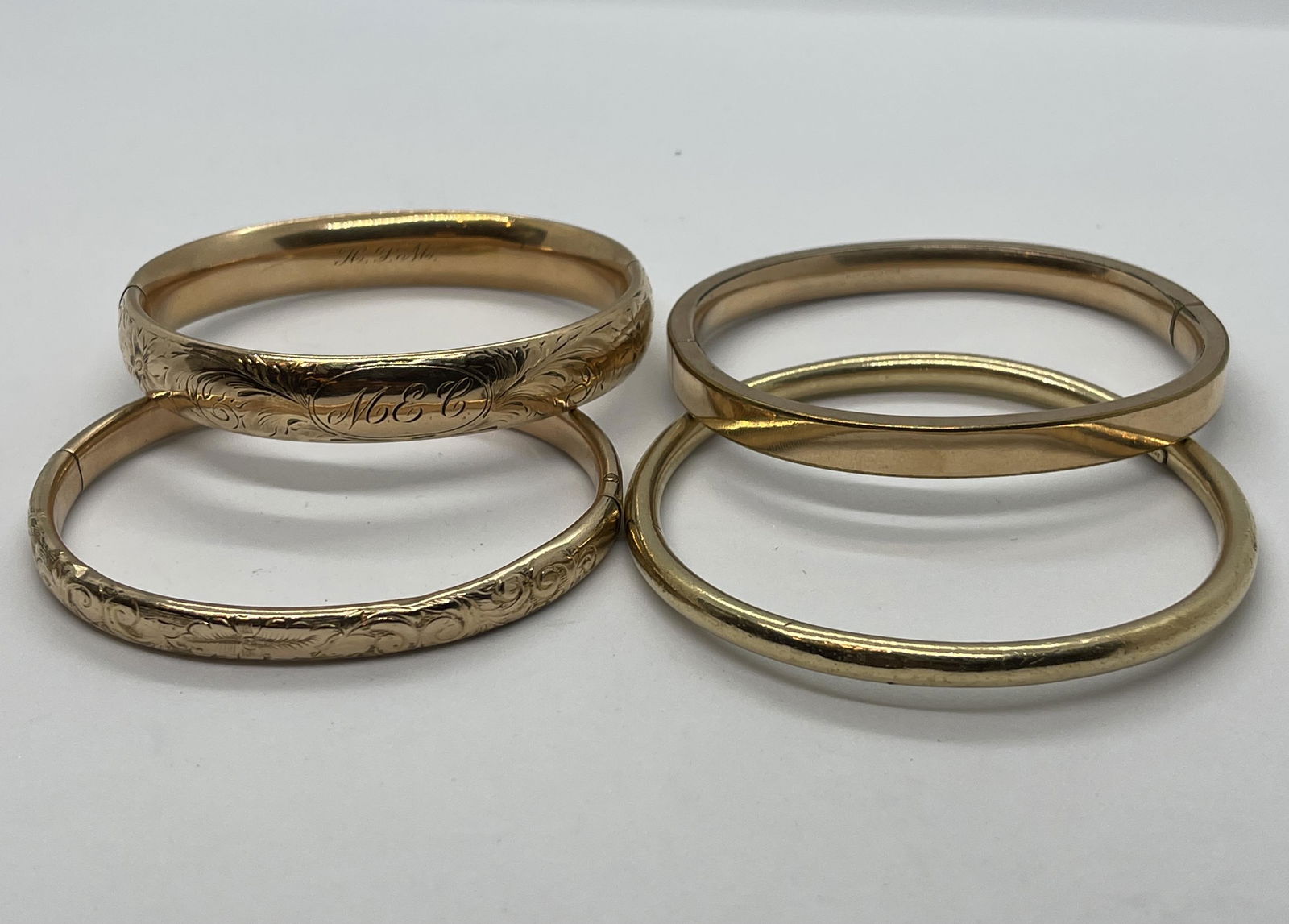 LOT OF (4) VICTORIAN GOLD FILLED BANGLE BRACELETS (1 of 7)