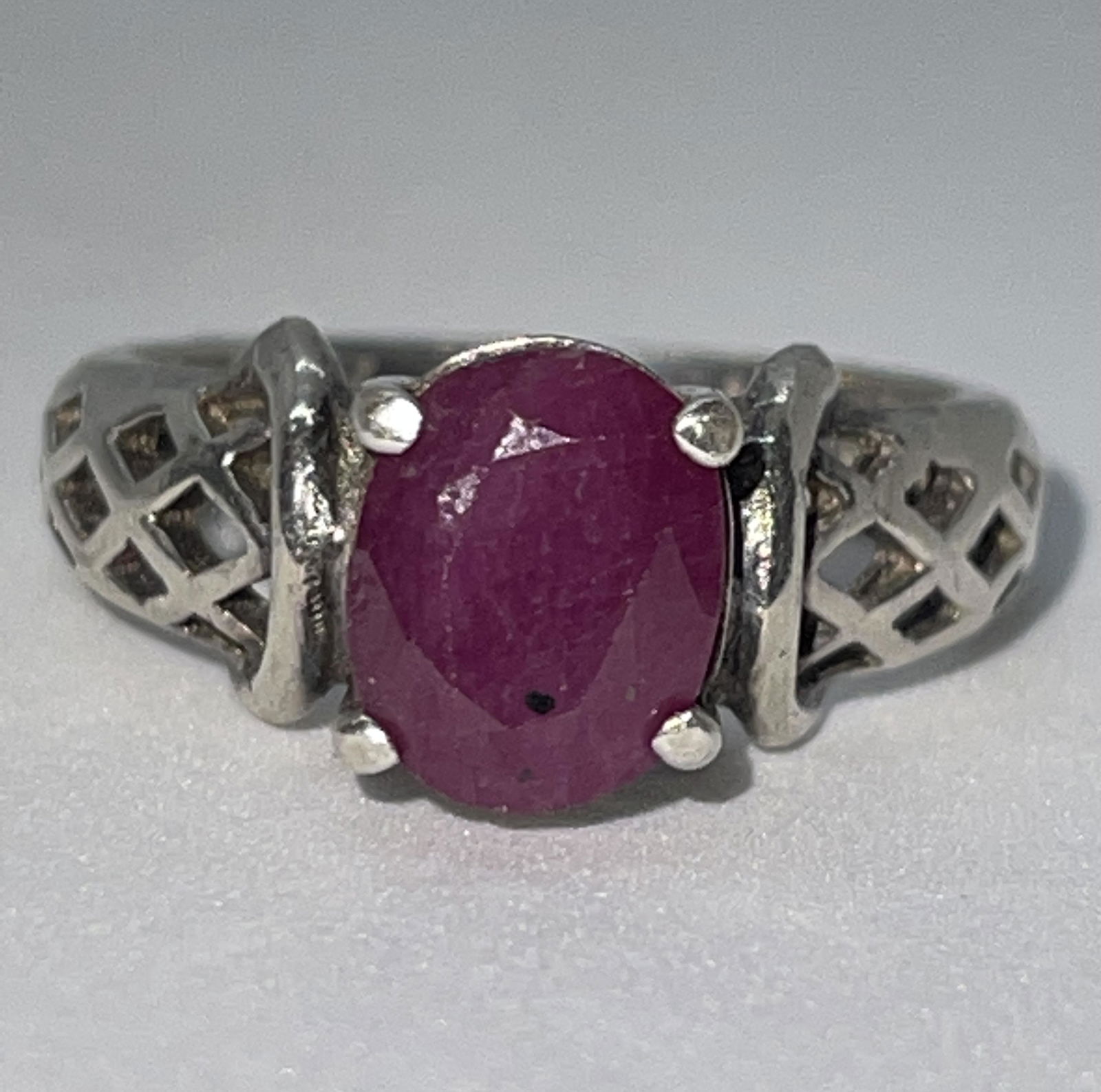 ART DECO STERLING SILVER 1 CT CABOCHON RUBY RING (1 of 2)