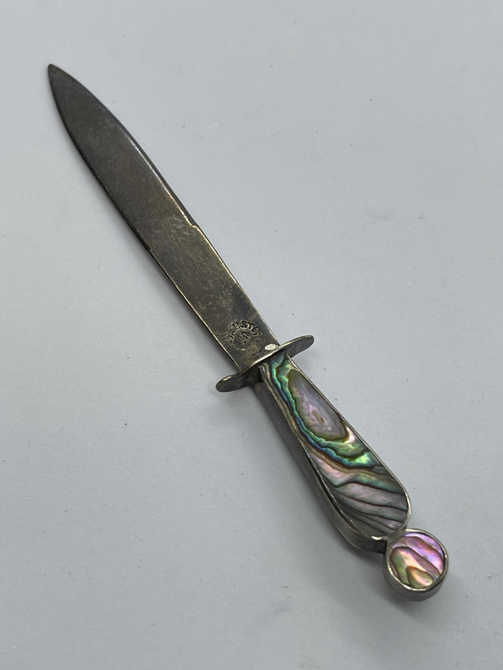 VINTAGE STERLING SILVER MARCASITE MINI DAGGER: VINTAGE STERLING SILVER MARCASITE MINI DAGGER. IN MINT OVERALL SHAPE AND CONDITION. A GREAT FIND AND AN EXCELLENT ADDITION TO YOUR COLLECTION.