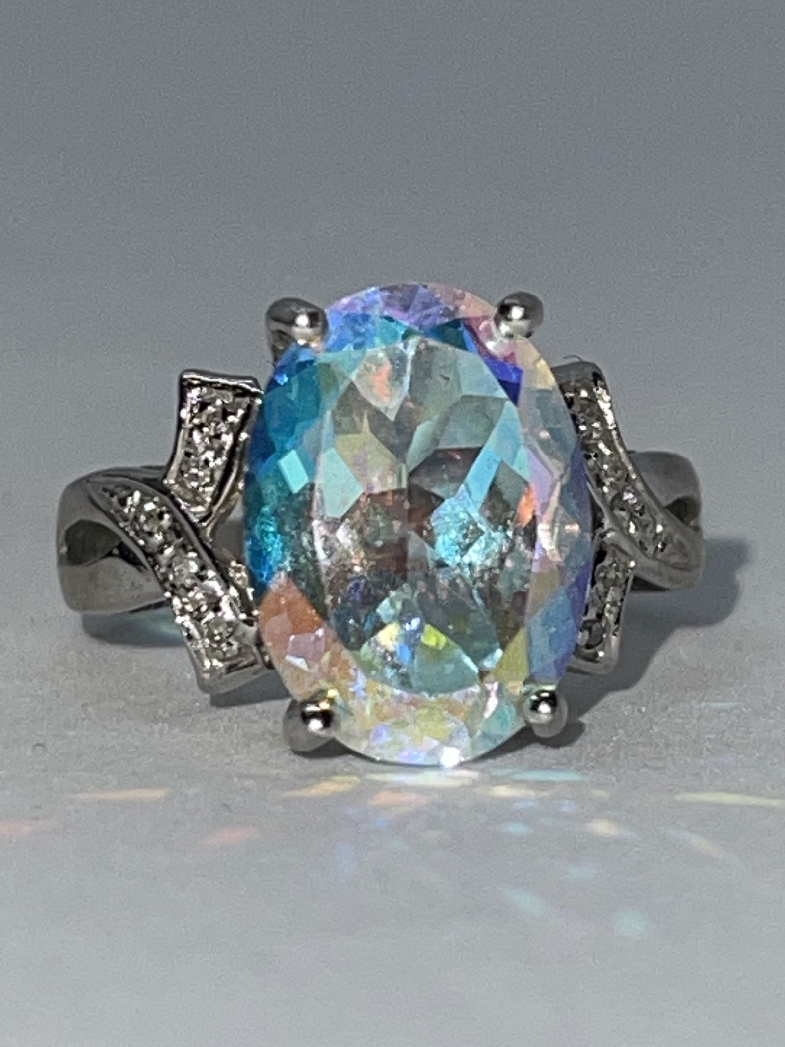 8 CT MYSTIQUE TOPAZ 10K WHITE GOLD COCKTAIL RING SZ 7 (1 of 3)