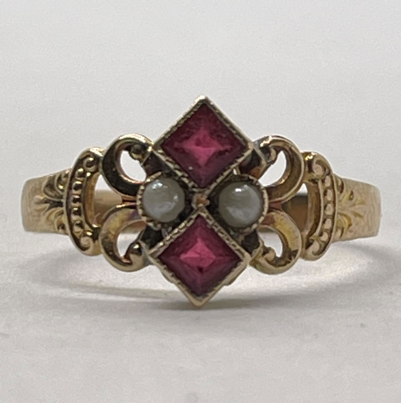 VICTORIAN 10K GOLD RED STONES & PEARL RING SZ 6 (1 of 3)