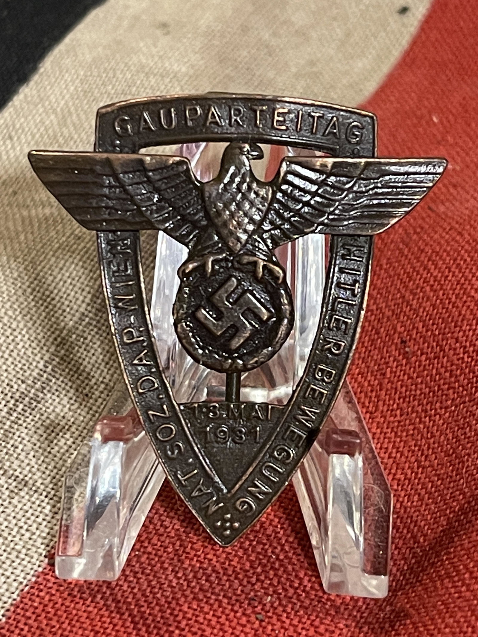 WW2 GERMAN 1-3 MAI 1931 GAU PARTEITAG TINNIE: WW2 GERMAN 1-3 MAI 1931 GAU PARTEITAG TINNIE. IN MINT OVERALL SHAPE AND CONDITION WITH A BEAUTIFUL OVERALL PATINA. A GREAT FIND AND AN EXCELLENT ADDITION TO YOUR COLLECTION.