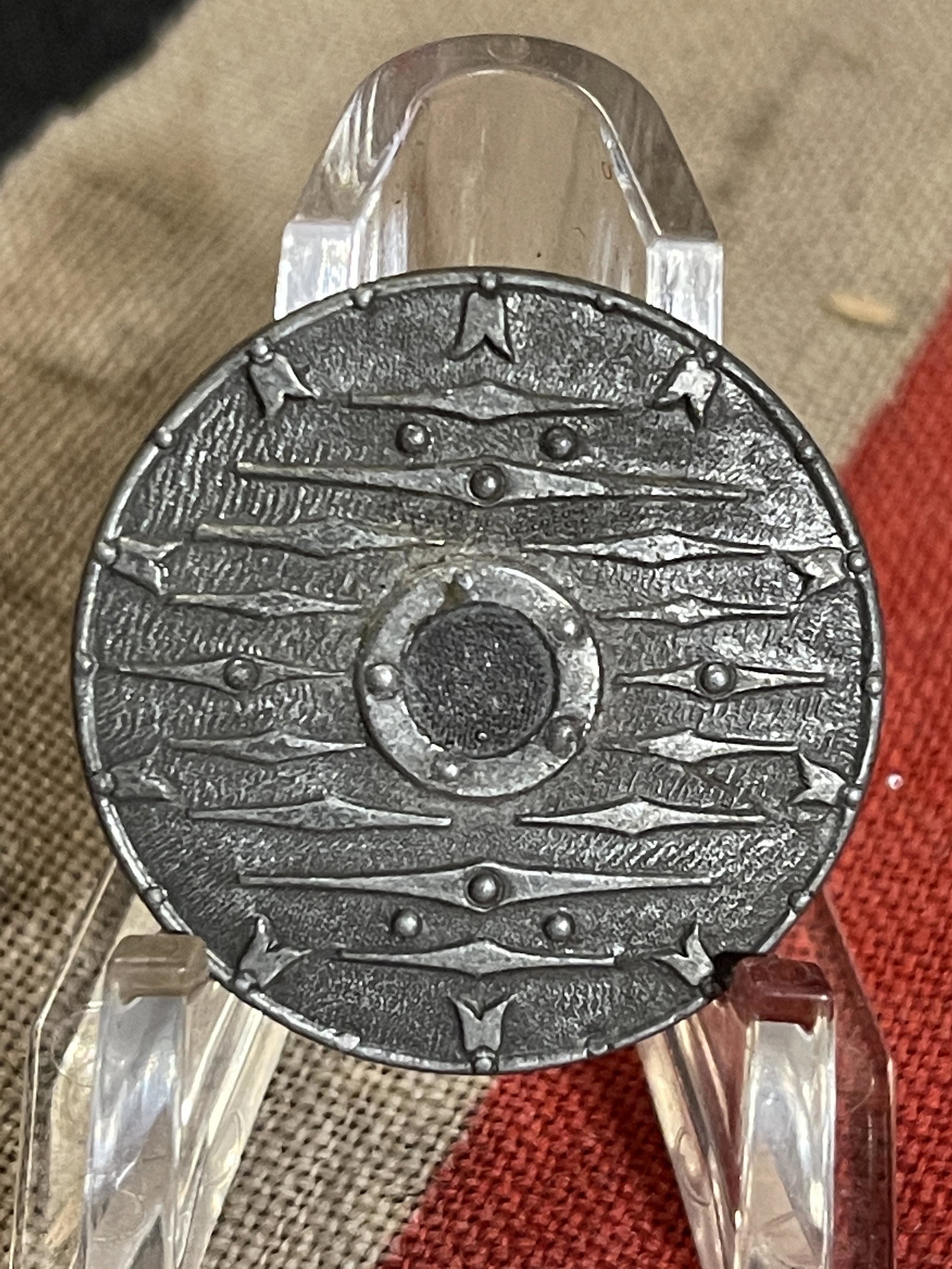 SCARCE WW2 GERMAN VIKING TINNIE BADGE W/MAKER MARKS: SCARCE WW2 GERMAN VIKING TINNIE BADGE W/MAKER MARKS. A GREAT FIND AND AN EXCELLENT ADDITION TO YOUR COLLECTION.