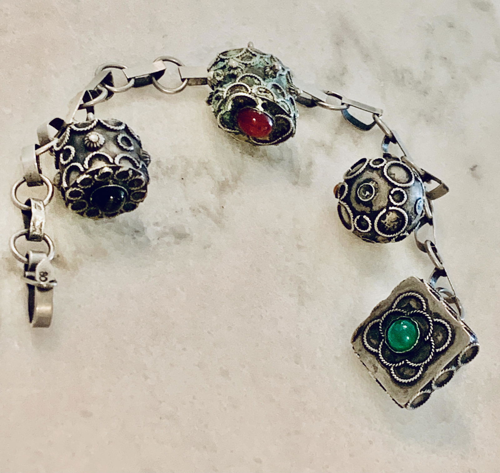 ANTIQUE STERLING SILVER CHARM ART DECO BRACELET (1 of 5)