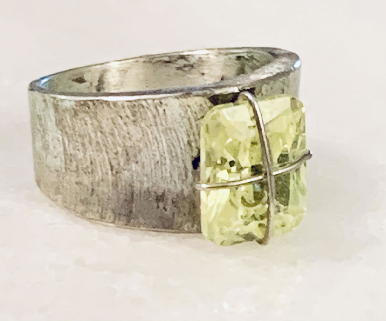 STERLING SILVER PERIDOT COCKTIAL RING SZ 6 (1 of 6)
