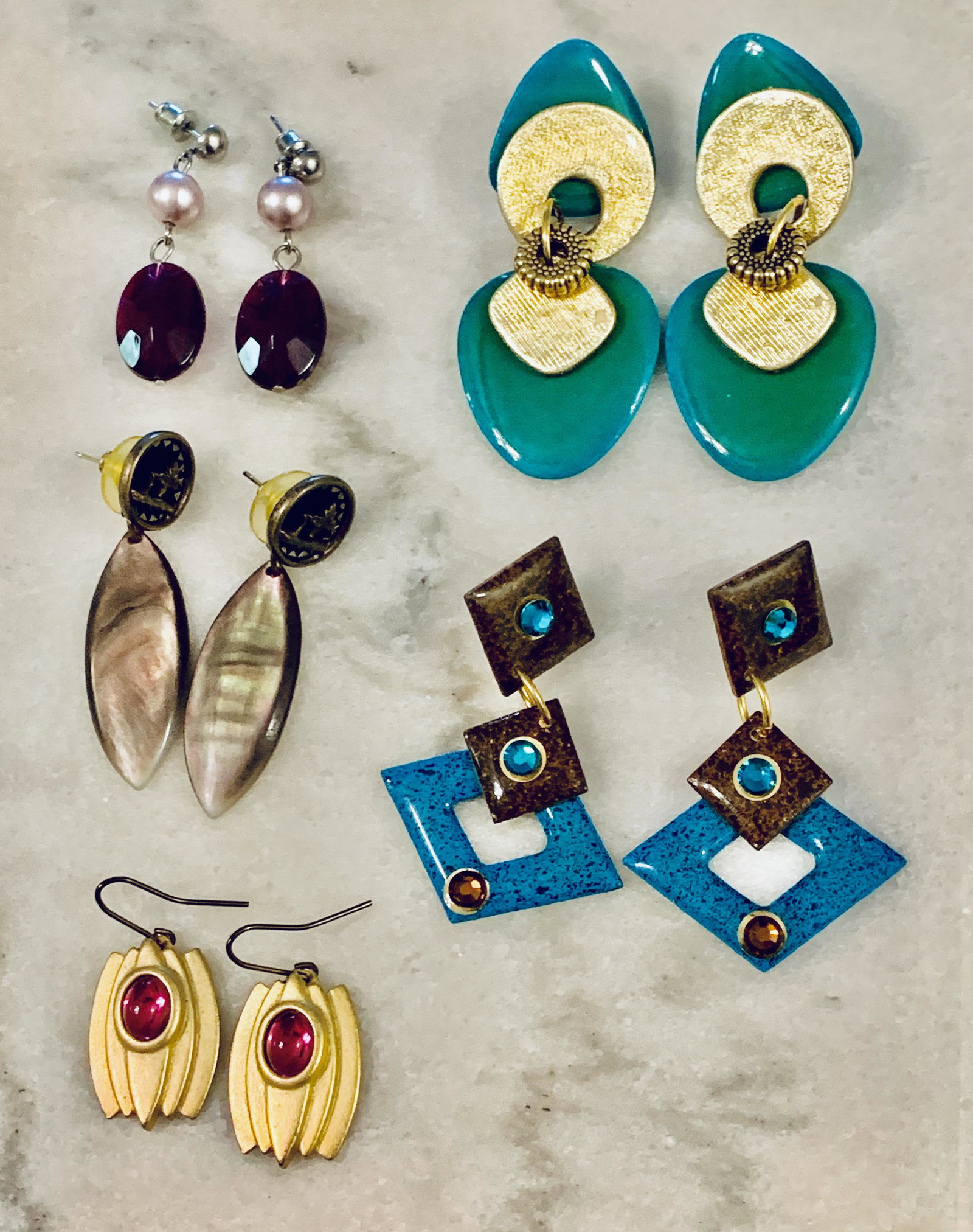 VINTAGE PAIRS OF (5) EARRINGS: VINTAGE PAIRS OF (5) EARRINGS. SOLD AS A LOT - ALL FOR ONE MONEY!