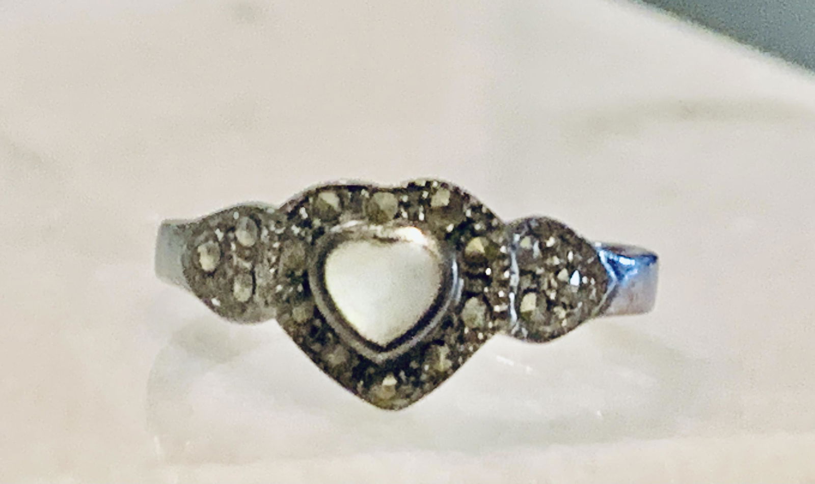 ART DECO STERLING SILVER HEART MILKY QUARTZ RING SZ 7.5 (1 of 6)