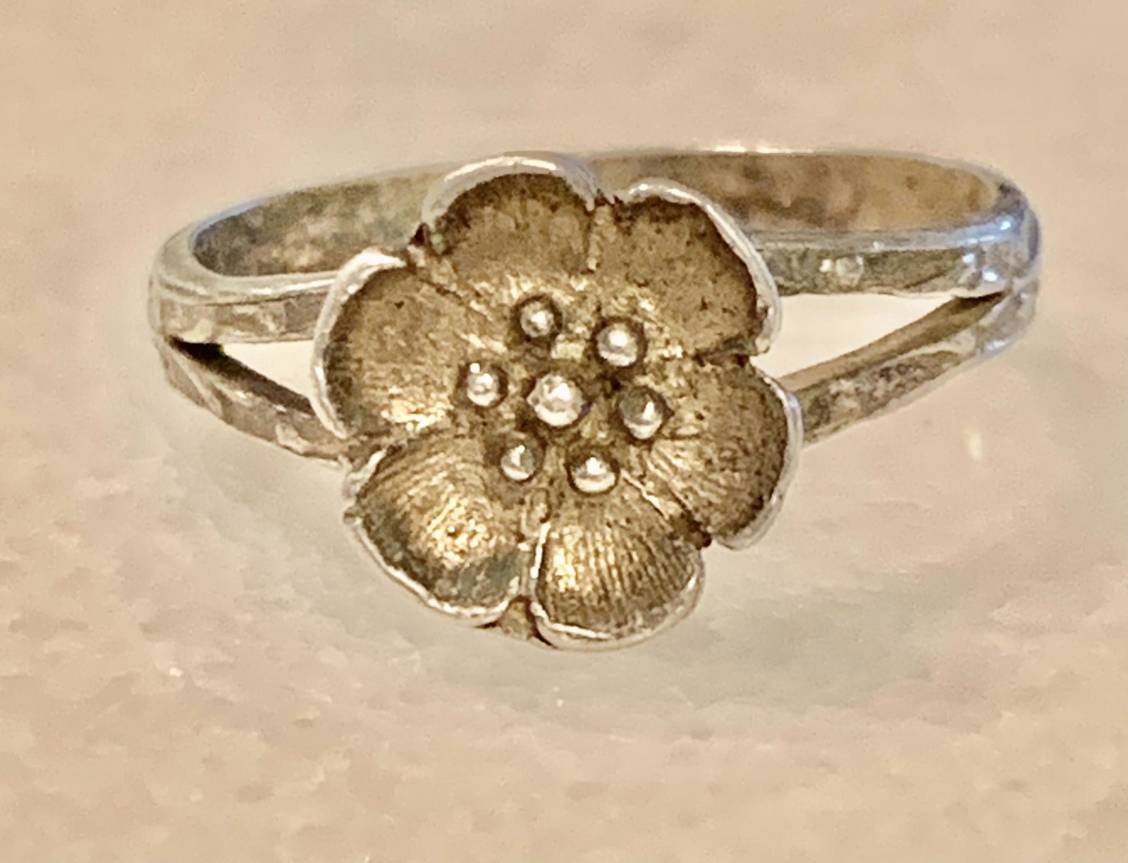 ART DECO STERLING SILVER FLORAL RING SZ 7 (1 of 6)