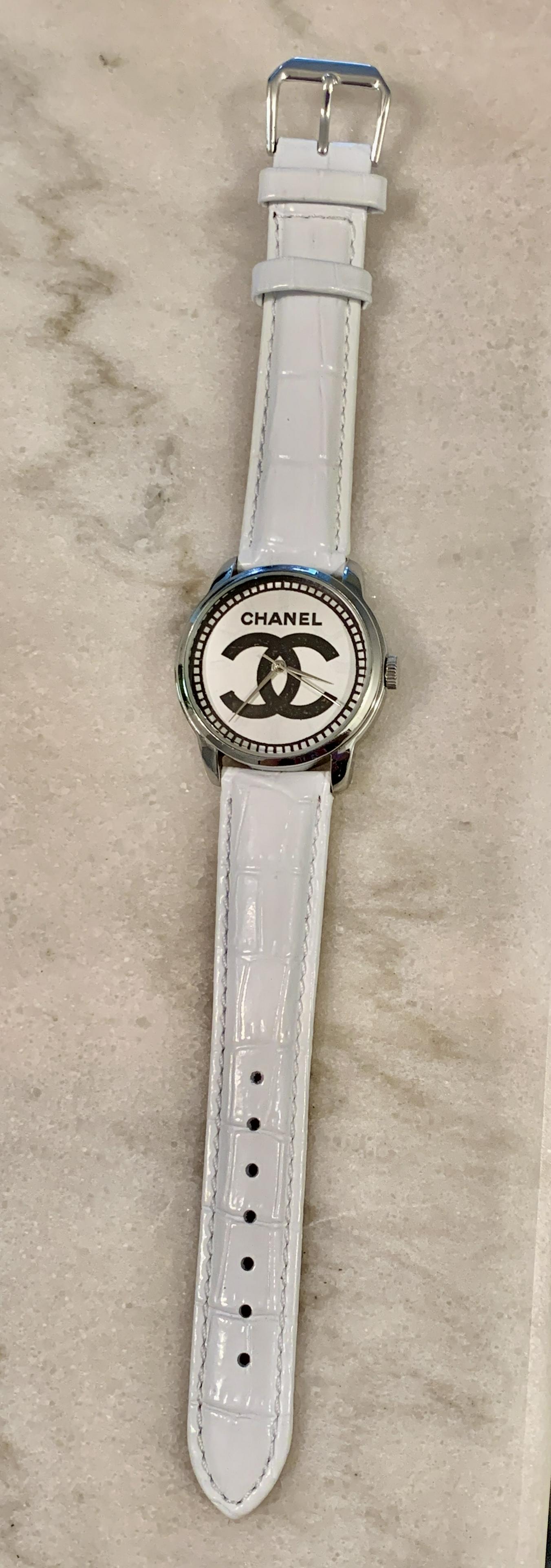 ESTATE CHANEL LADIES WATCH (1 of 6)