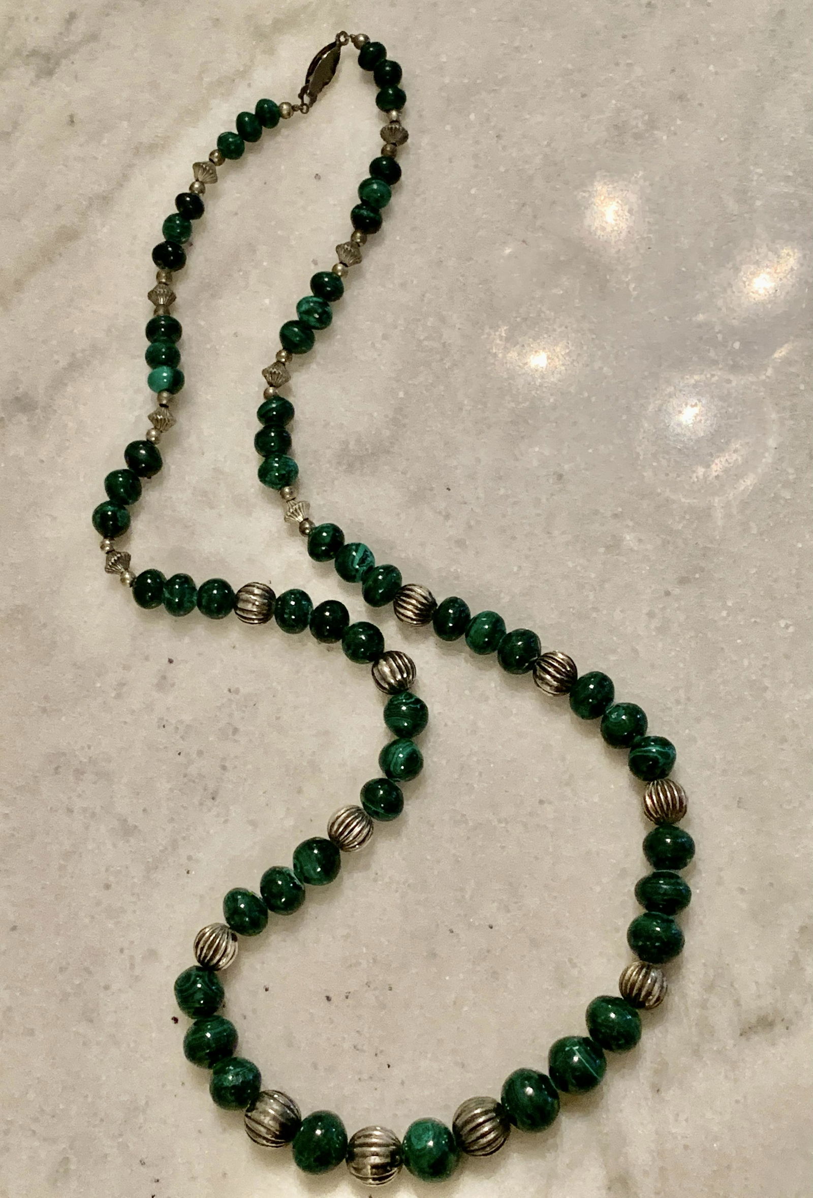 ANTIQUE MALACHITE BEADED COCKTAIL NECKLACE: ANTIQUE MALACHITE BEADED COCKTAIL NECKLACE. A GREAT ADDITION TO YOUR COLLECTION.