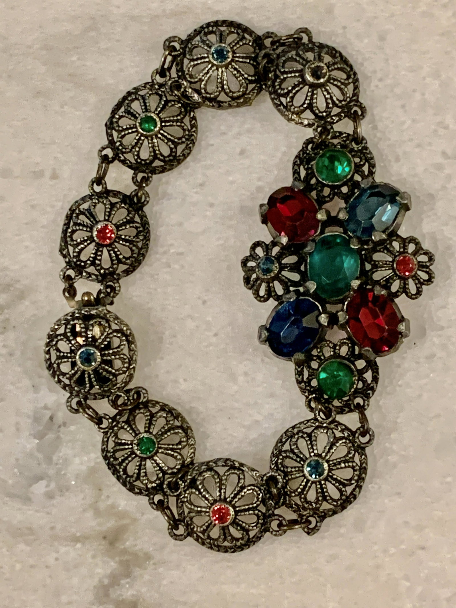 ANTIQUE ART DECO COLORED STONES FILIGREE BRACELET: ANTIQUE ART DECO COLORED STONES FILIGREE BRACELET. A GREAT FIND AND AN EXCELLENT ADDITION TO YOUR COLLECTION.